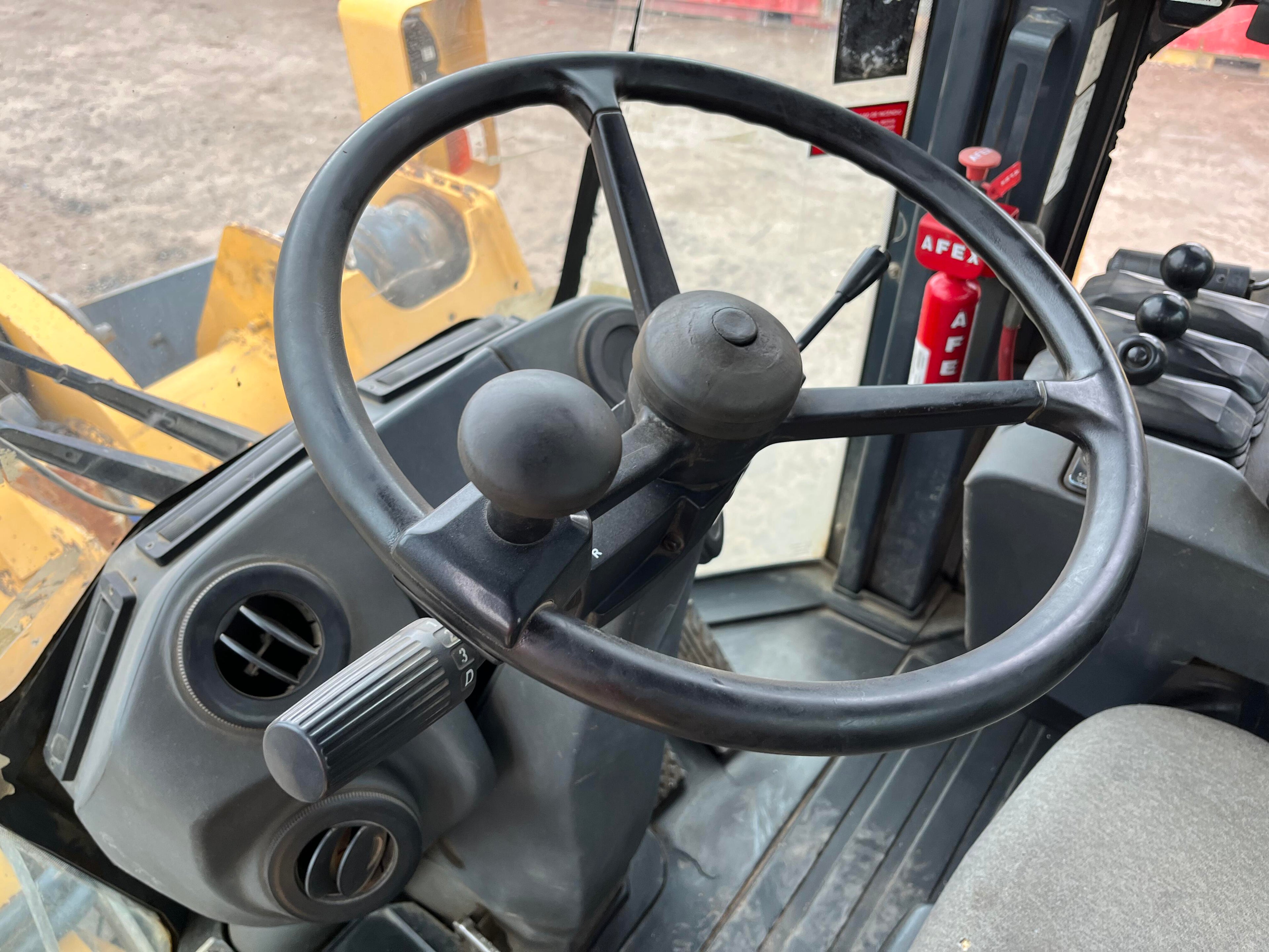 Lot 006 - 2013 John Deere 744K