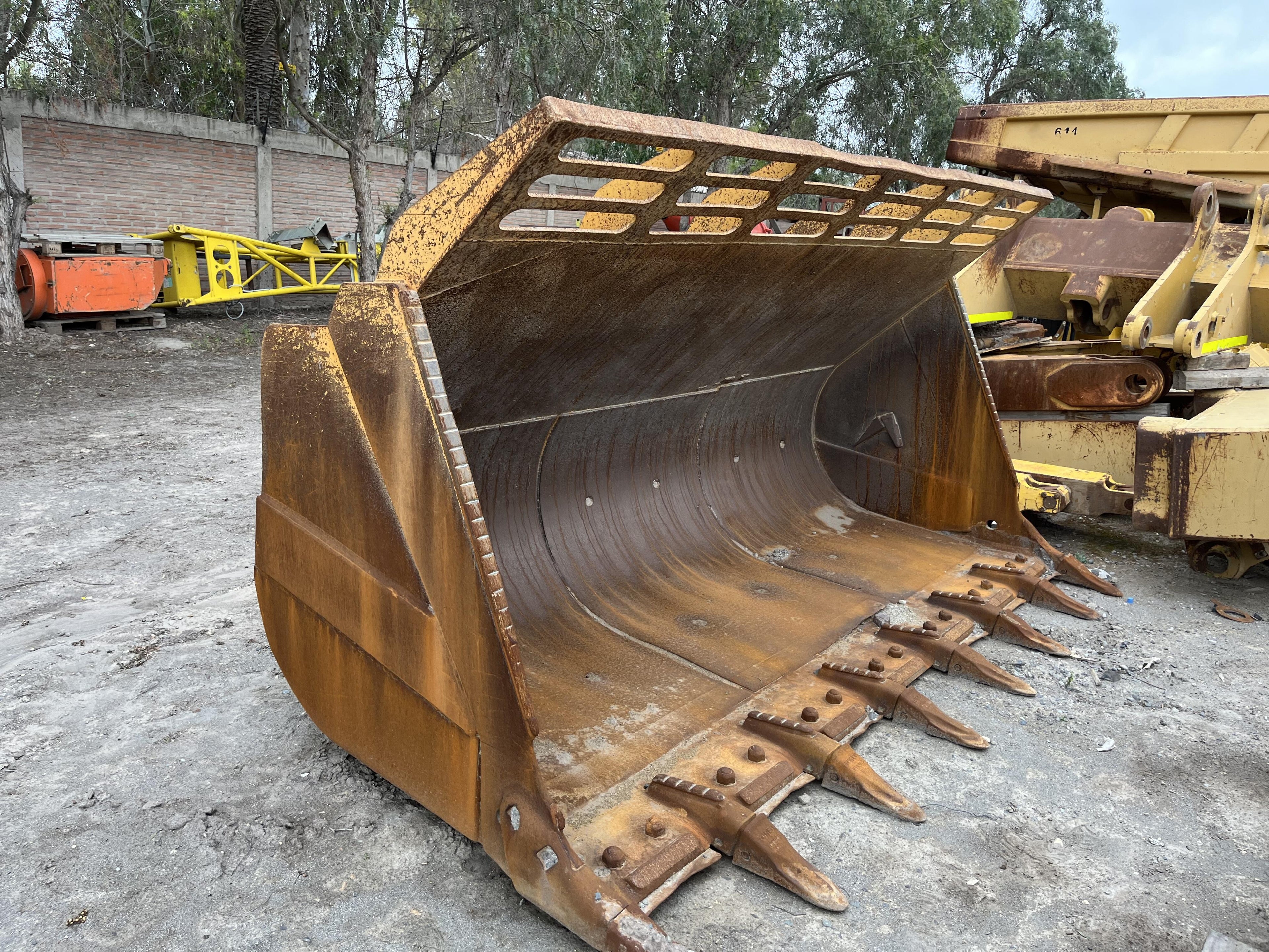 Lot 006 - 2013 John Deere 744K