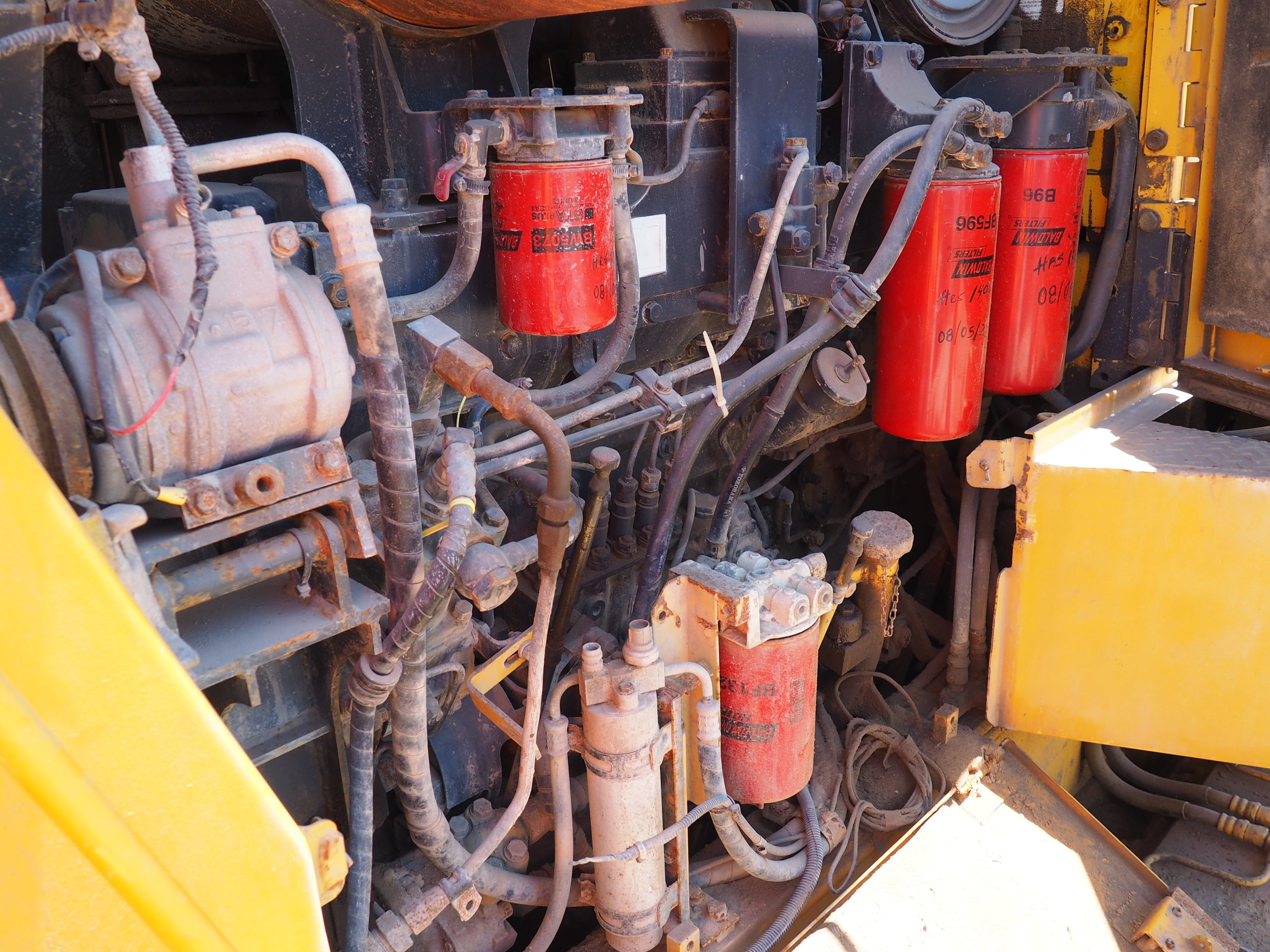 Lot 012 - 2011 Komatsu GD825A-2T