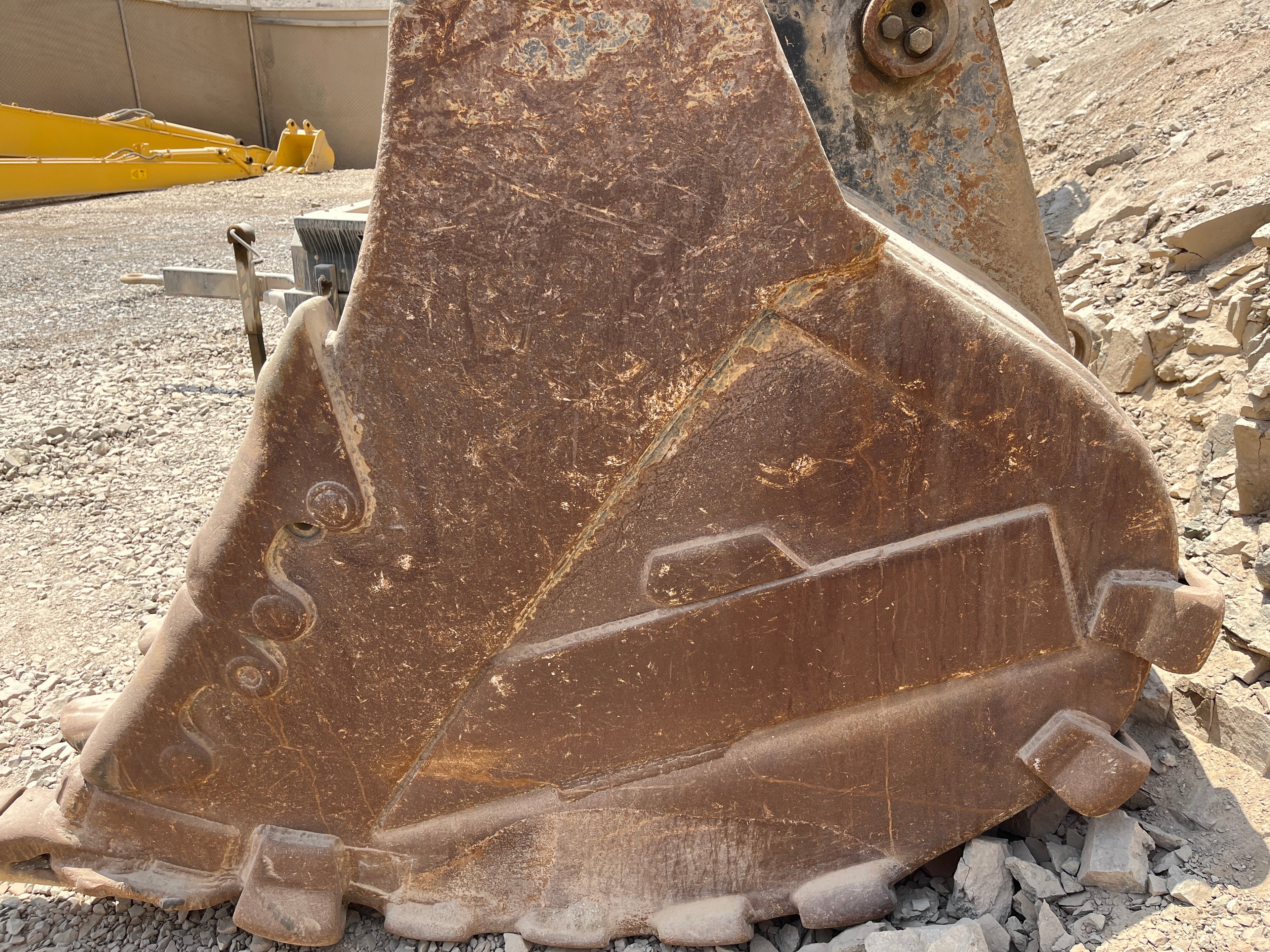 Lot 013 - 2010 Komatsu PC800-8 LONG REACH