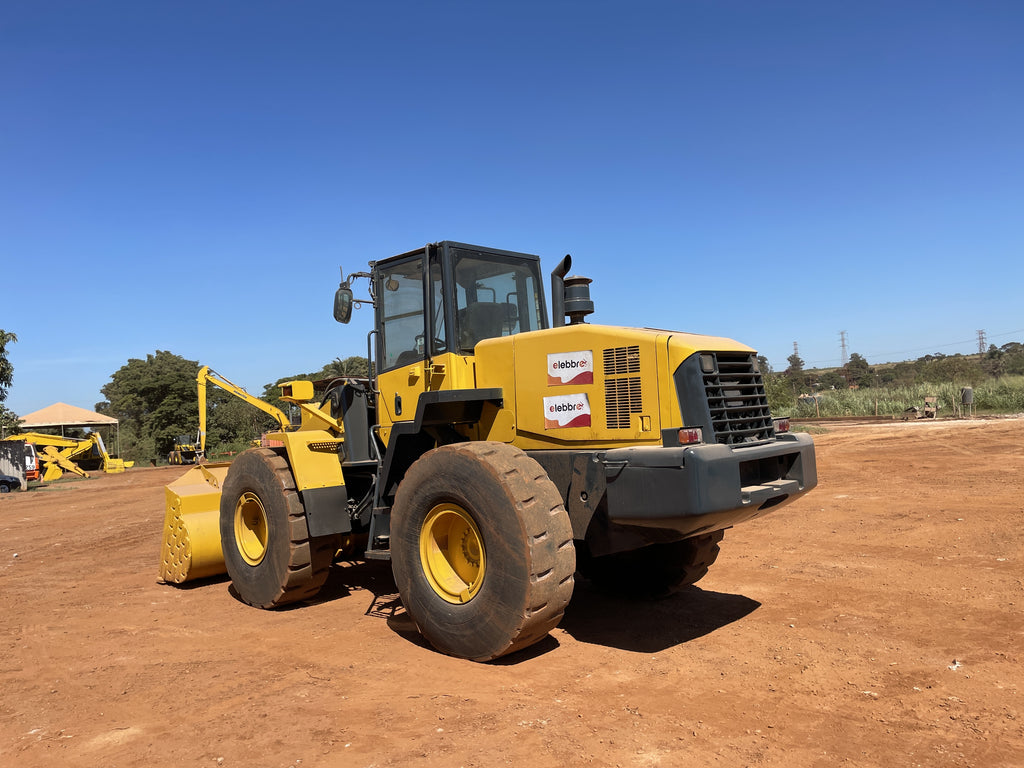 Lot 005 - 2013 Komatsu WA320