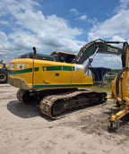 Lot 018 - 2015 John Deere 210G