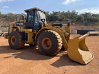 Lot 001 - 2018 Caterpillar 966L