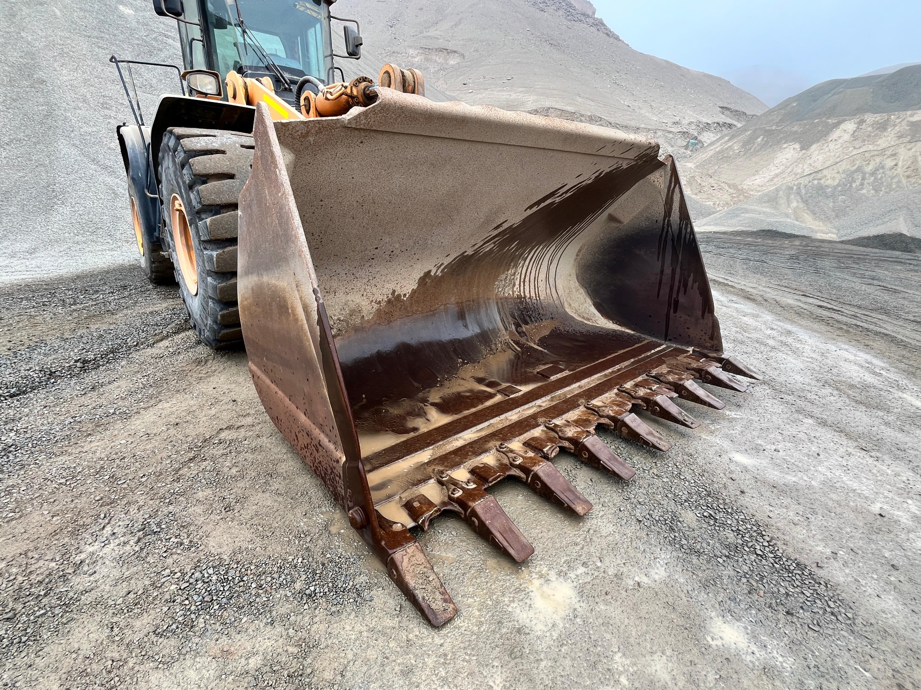Lot 006 - 2016 HYUNDAI HL770-9S