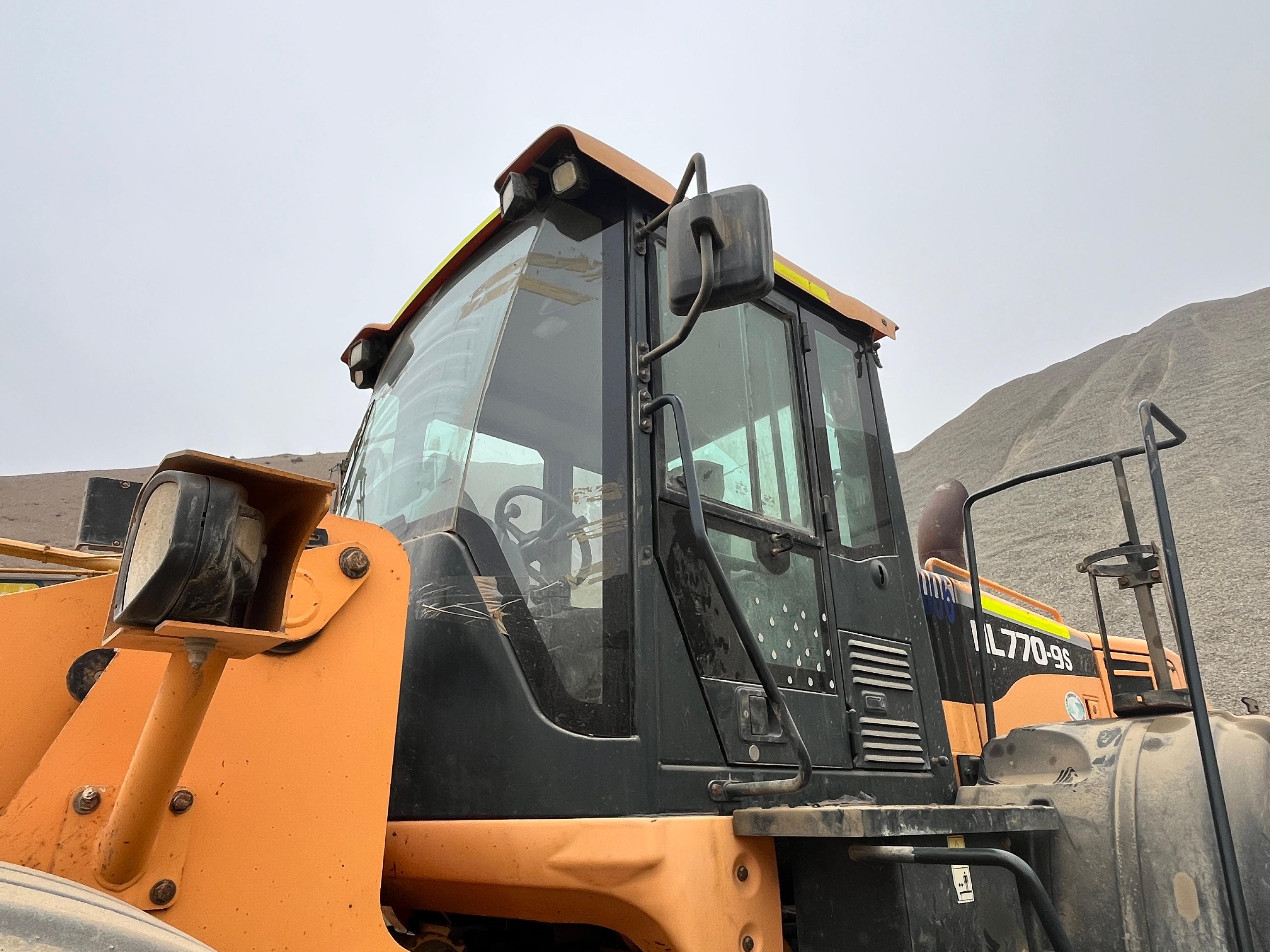 Lot 006 - 2016 HYUNDAI HL770-9S
