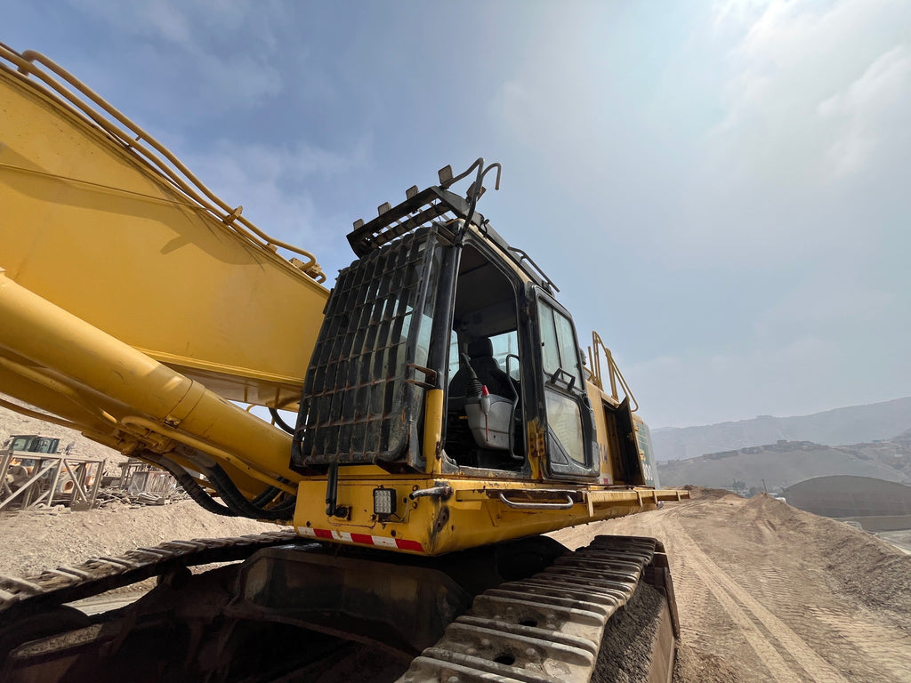 Lot 013 - 2010 Komatsu PC800-8 LONG REACH