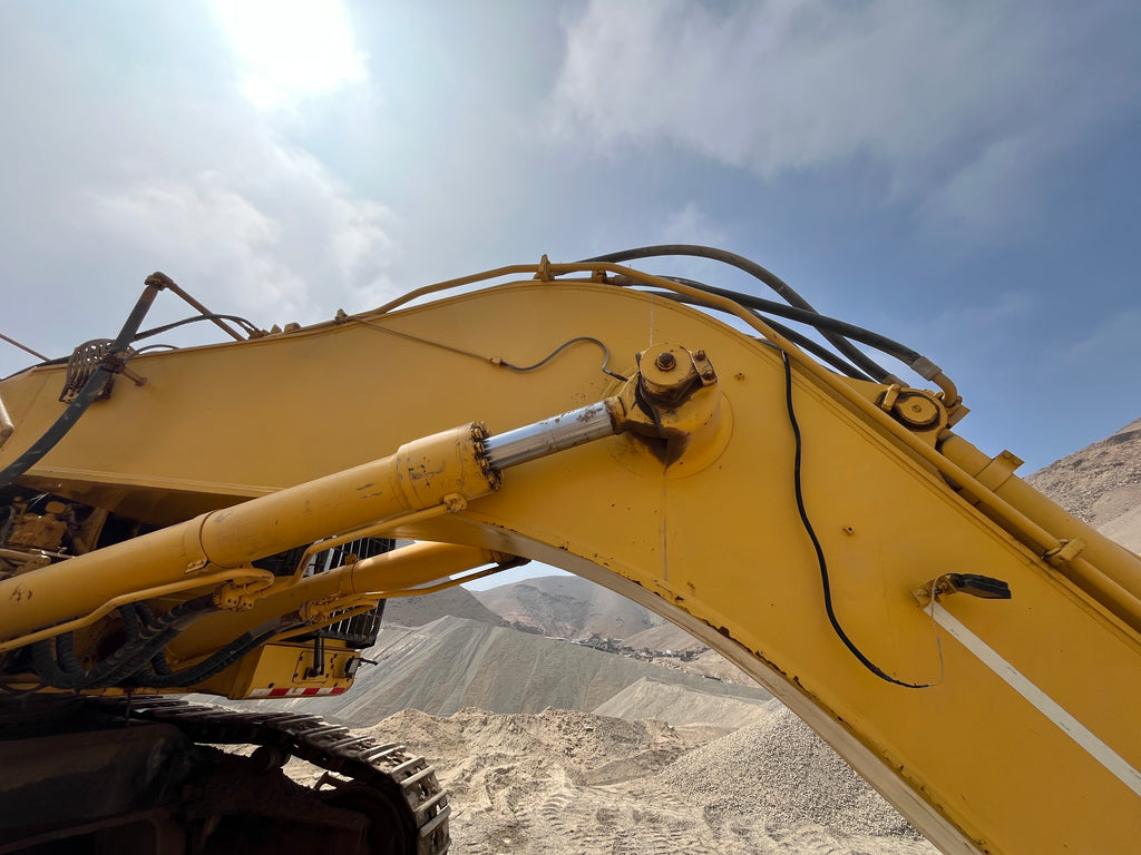 Lot 013 - 2010 Komatsu PC800-8 LONG REACH