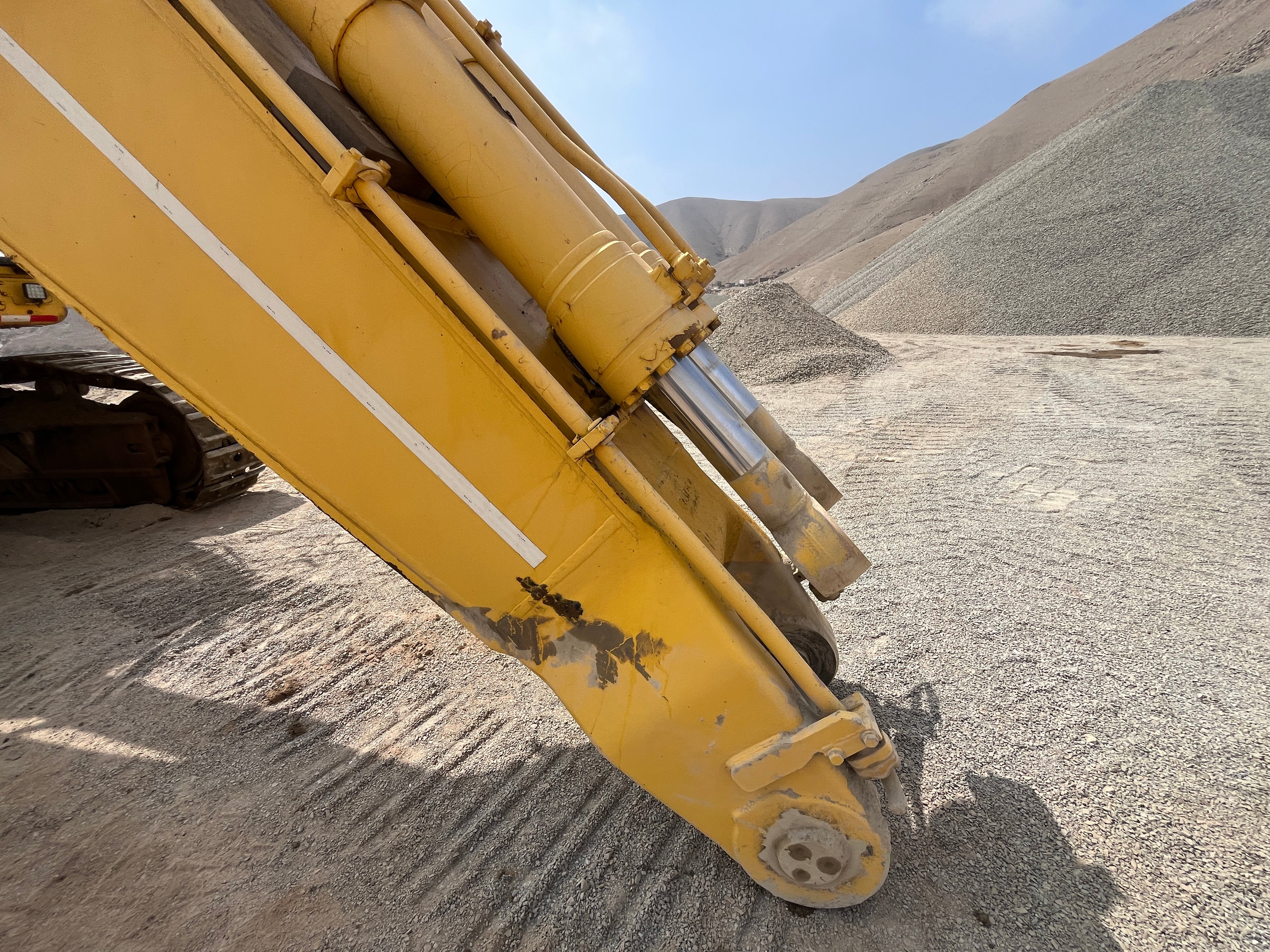 Lot 013 - 2010 Komatsu PC800-8 LONG REACH