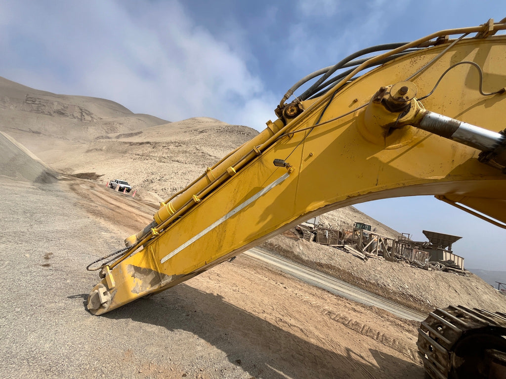 Lot 013 - 2010 Komatsu PC800-8 LONG REACH