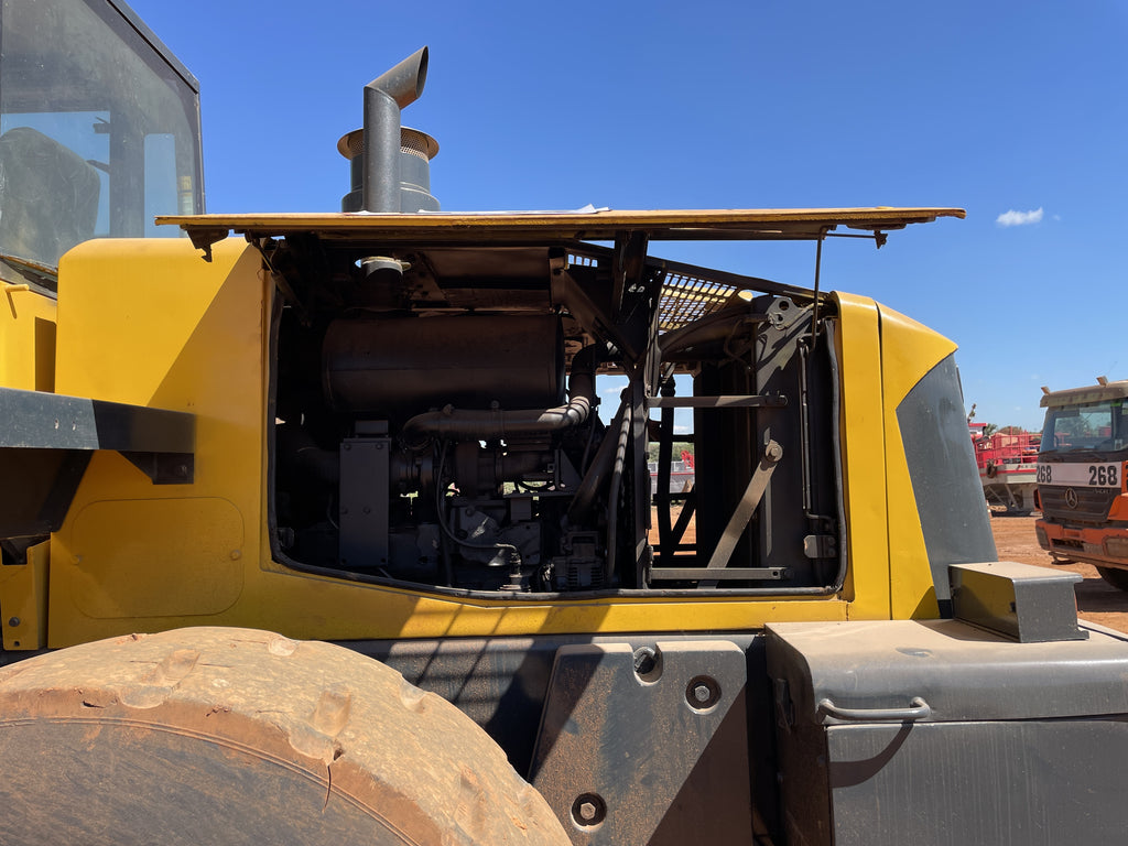 Lot 005 - 2013 Komatsu WA320