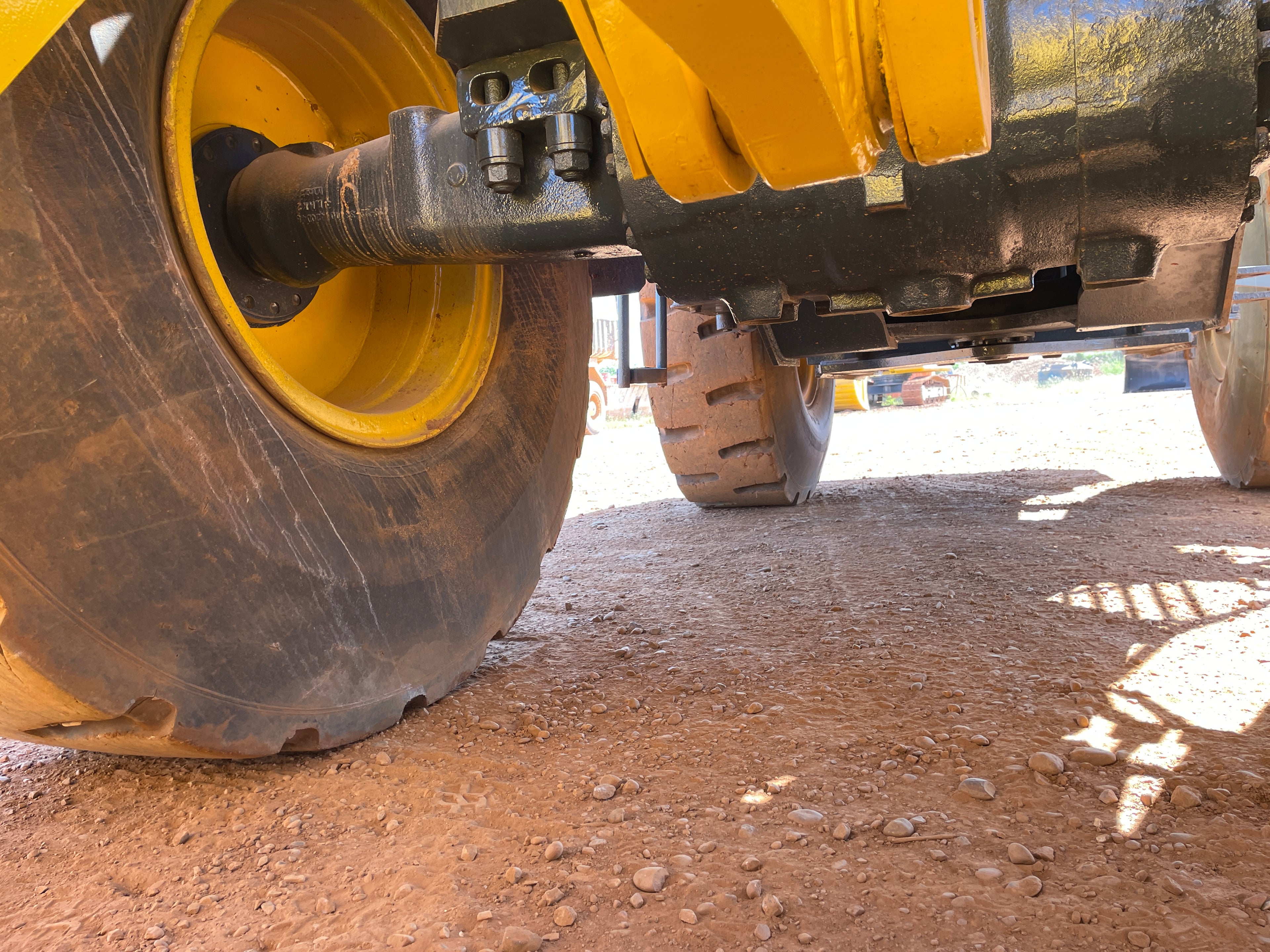 Lot 005 - 2013 Komatsu WA320