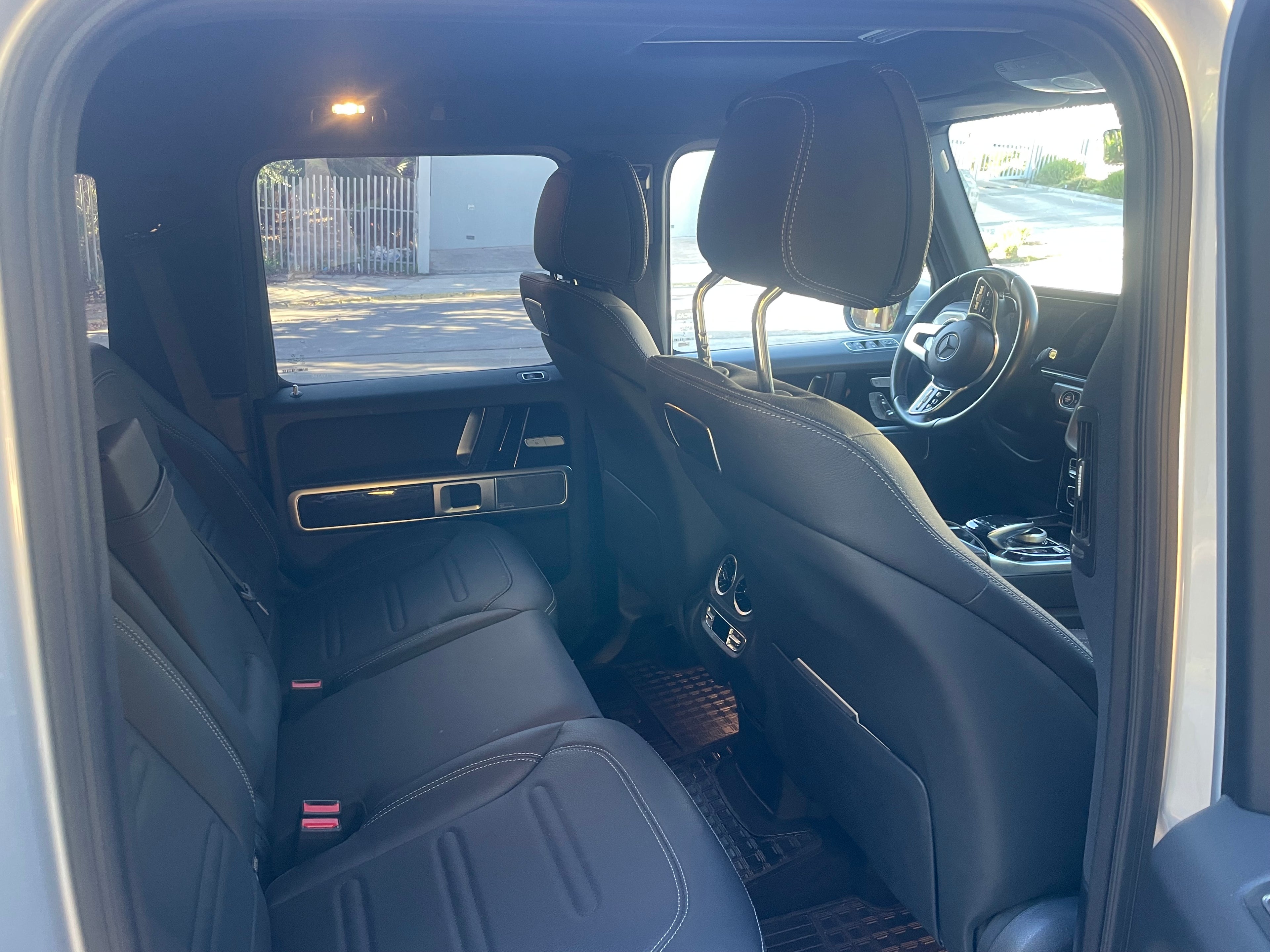 Lot 040 - 2025 MERCEDES BENZ G500 V8