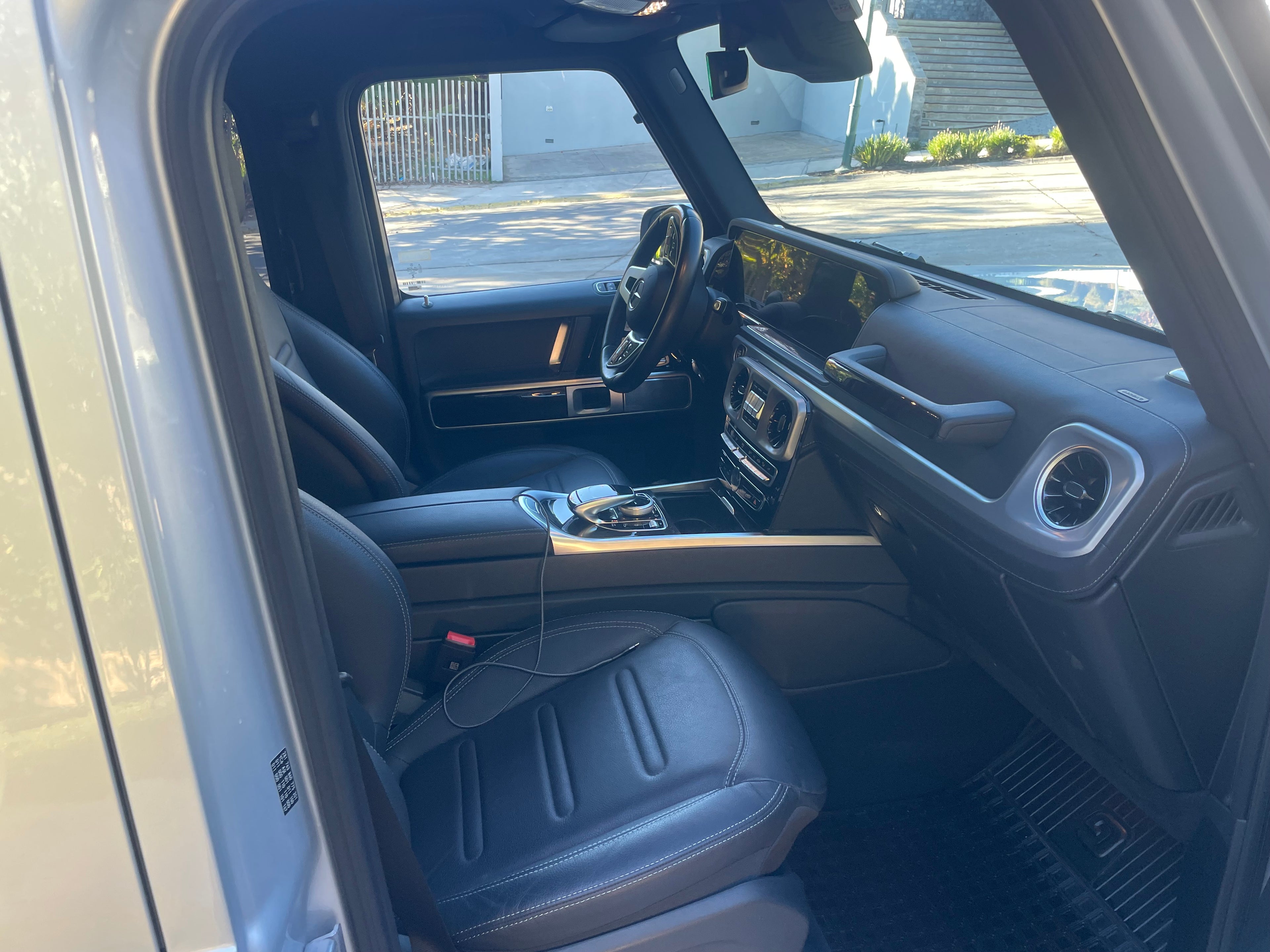 Lot 040 - 2025 MERCEDES BENZ G500 V8