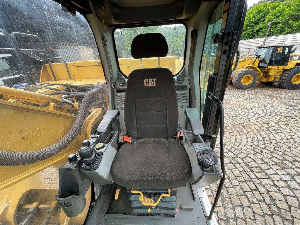 Lot 014 - 2022 Caterpillar 336