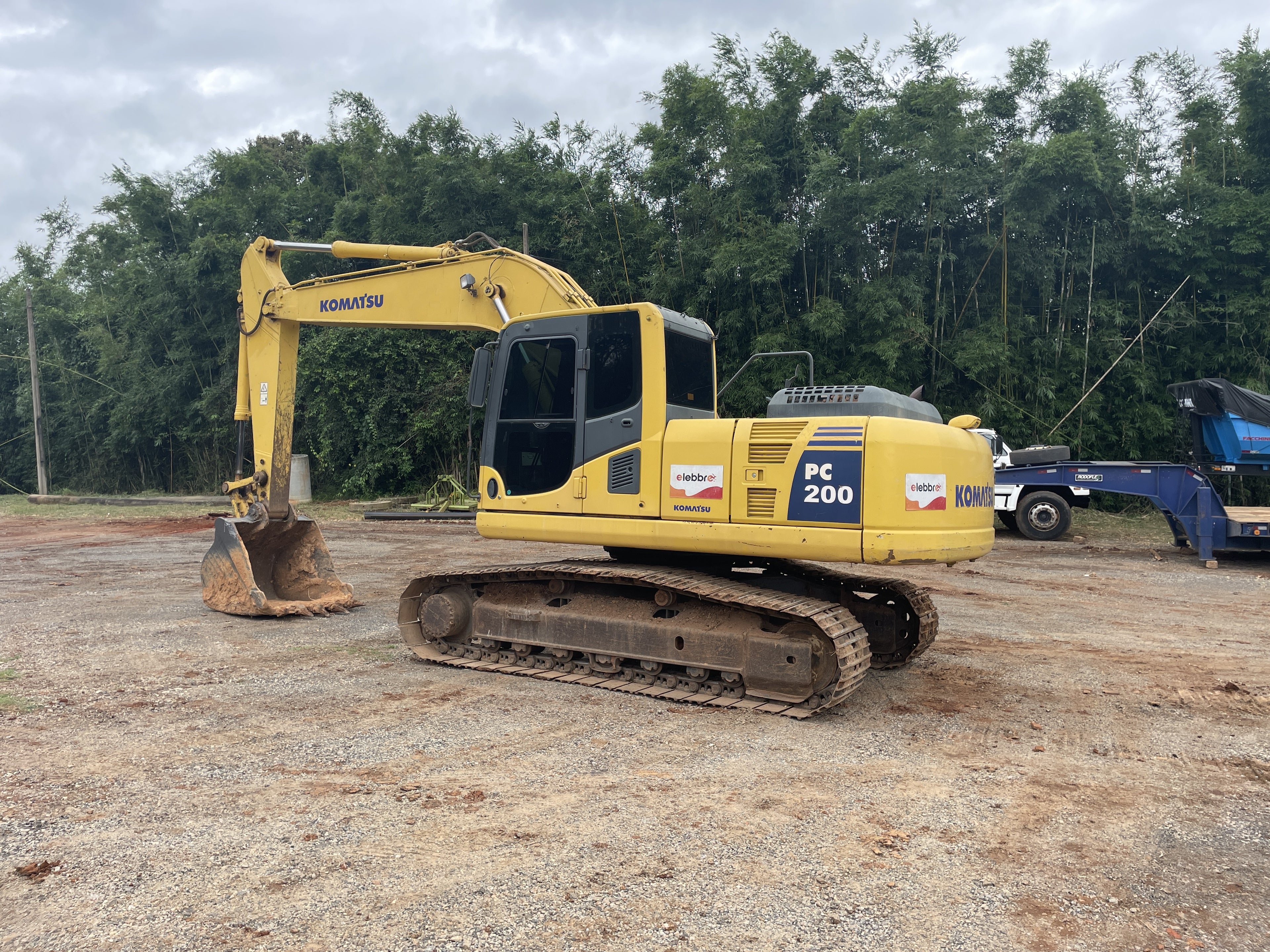 Lot 017 - 2010 Komatsu PC200-8