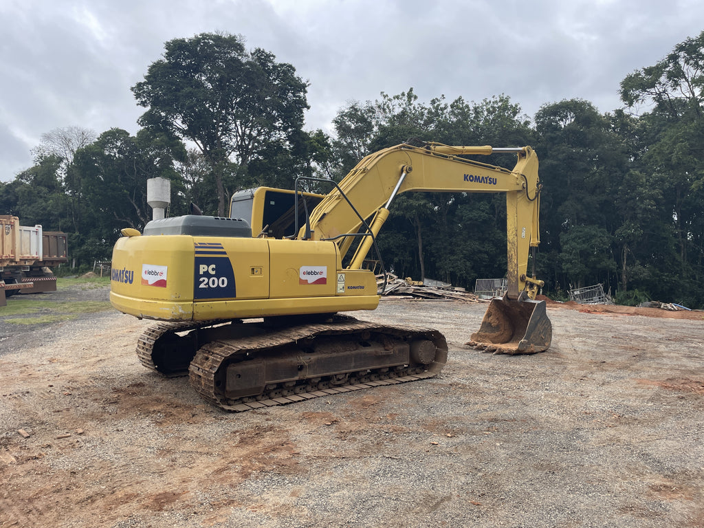 Lot 017 - 2010 Komatsu PC200-8