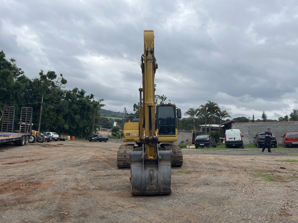 Lot 017 - 2010 Komatsu PC200-8