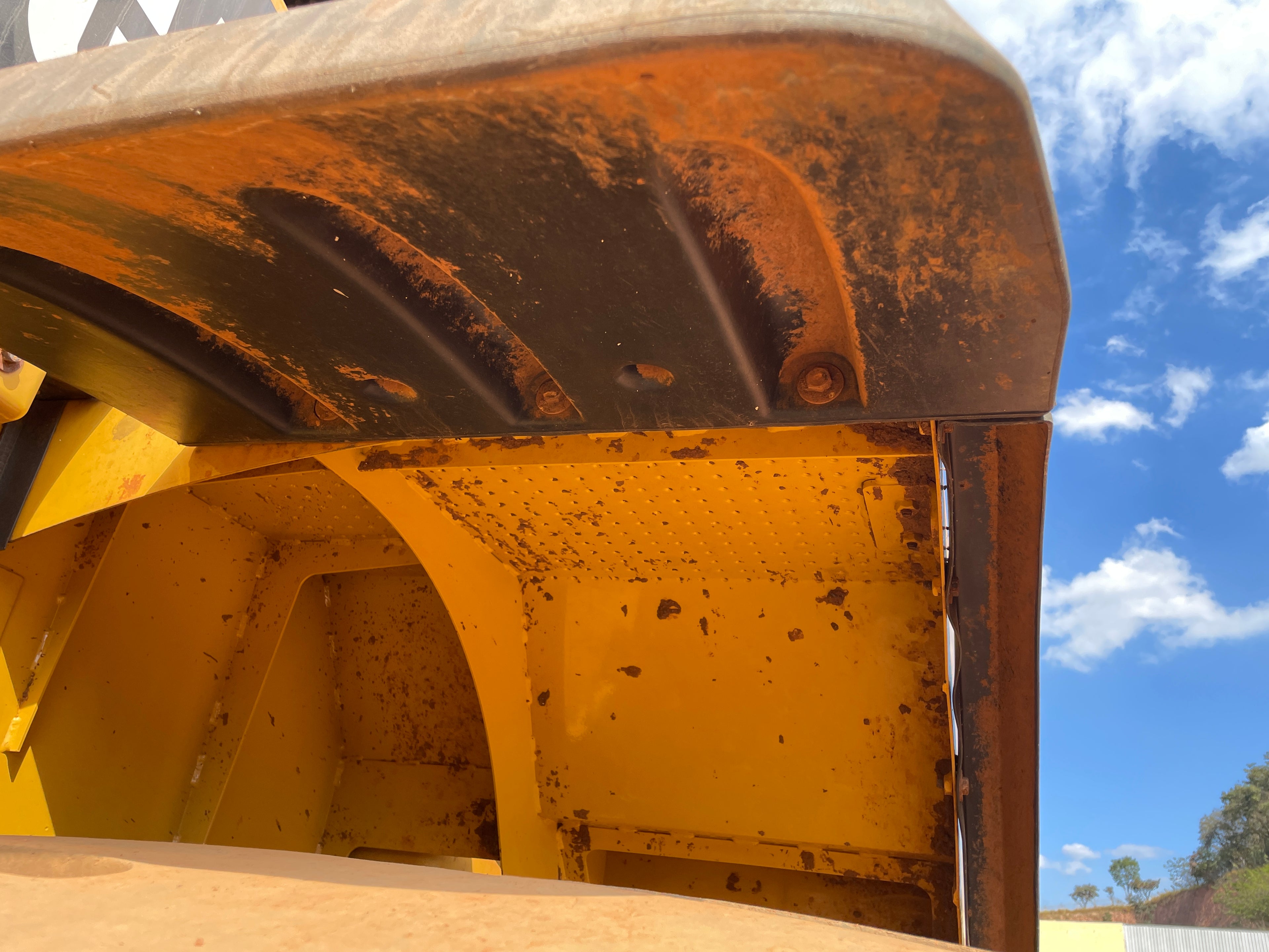 Lot 001 - 2018 Caterpillar 966L