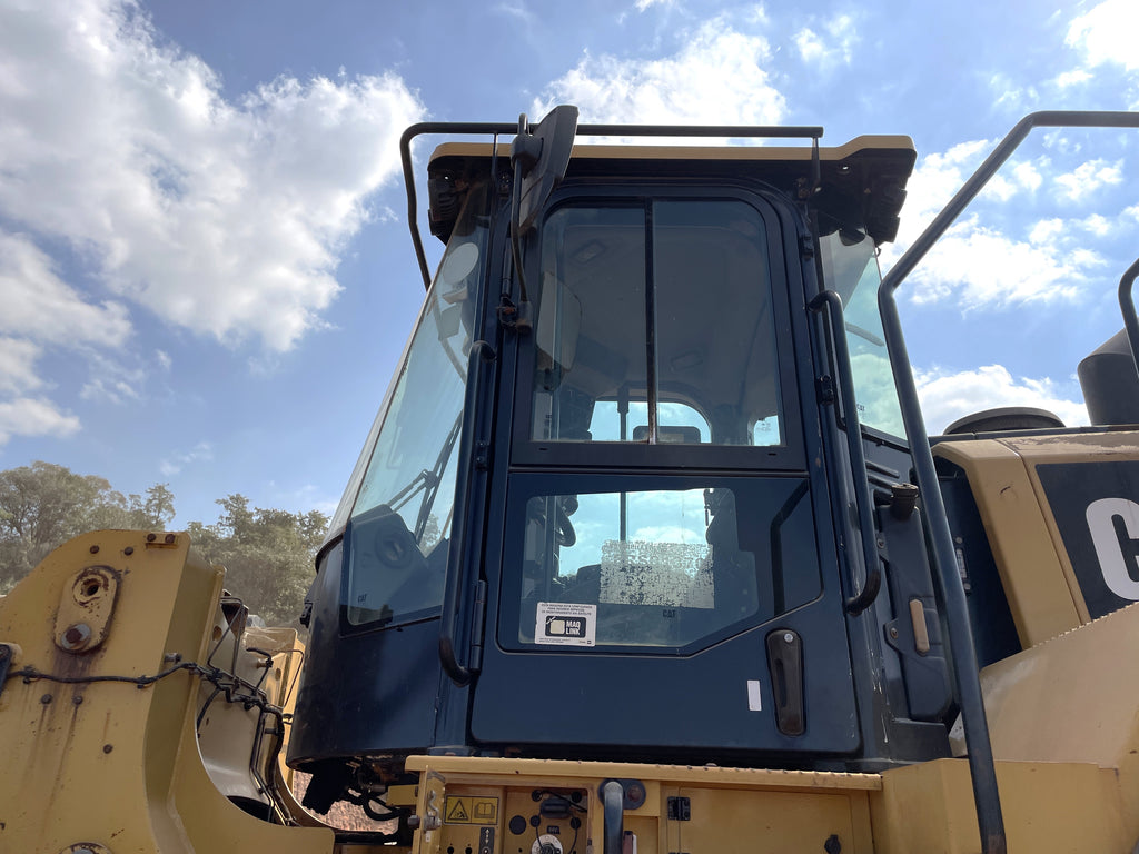 Lot 001 - 2018 Caterpillar 966L