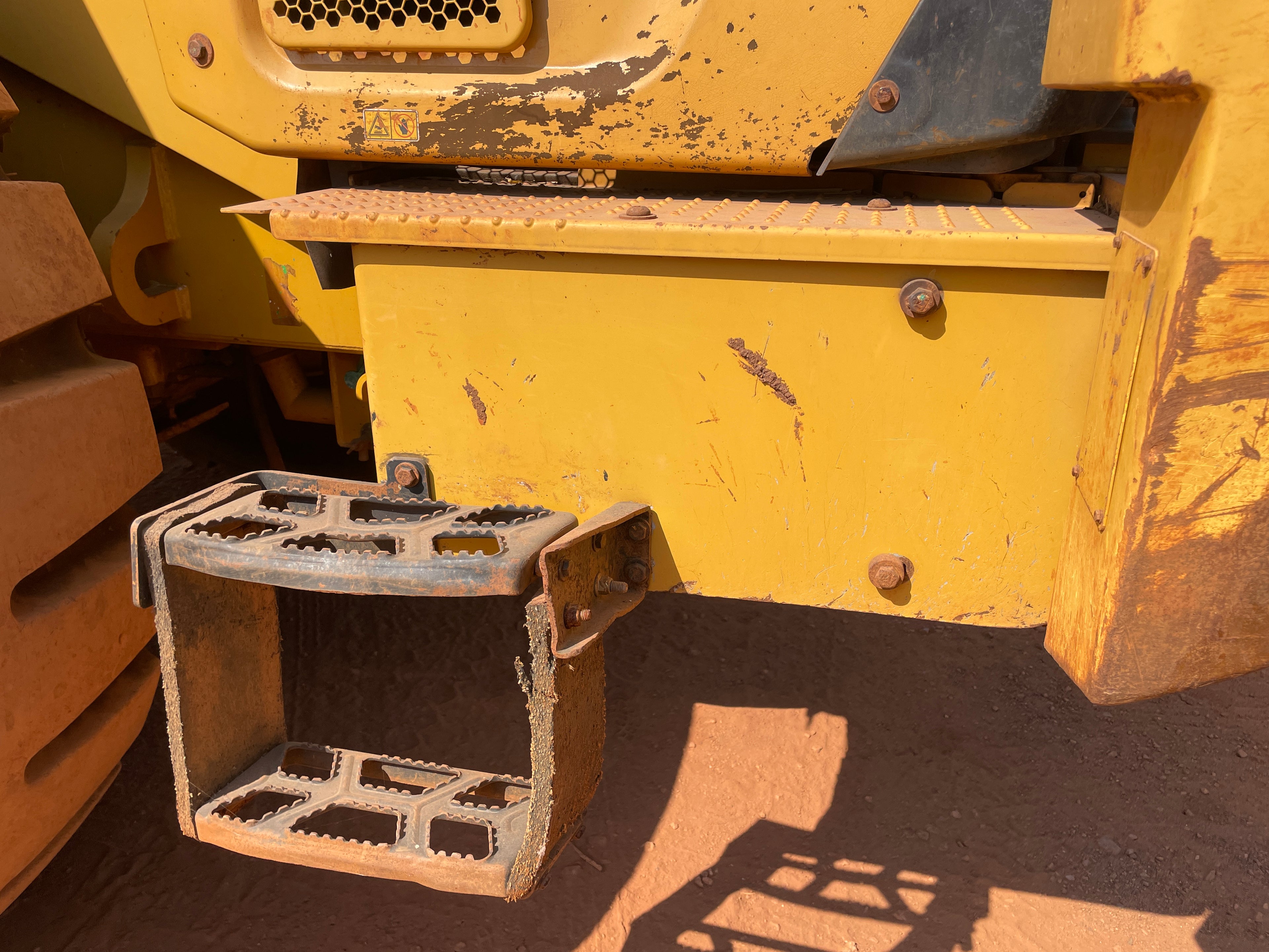 Lot 001 - 2018 Caterpillar 966L