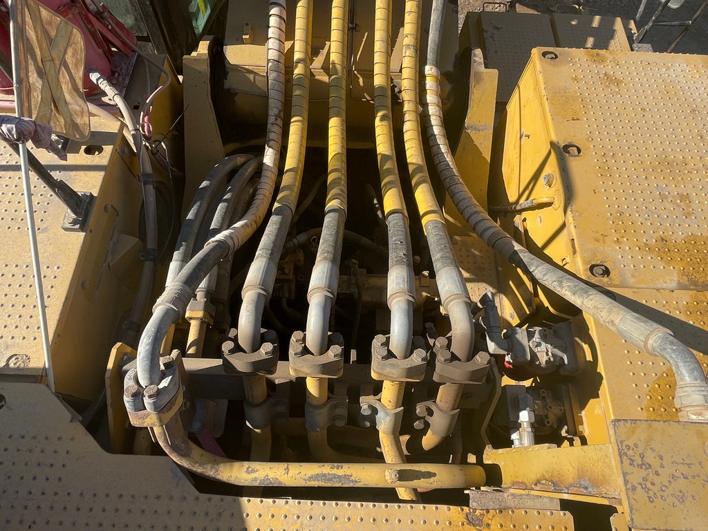 Lot 021 - 2013 Caterpillar 374 D