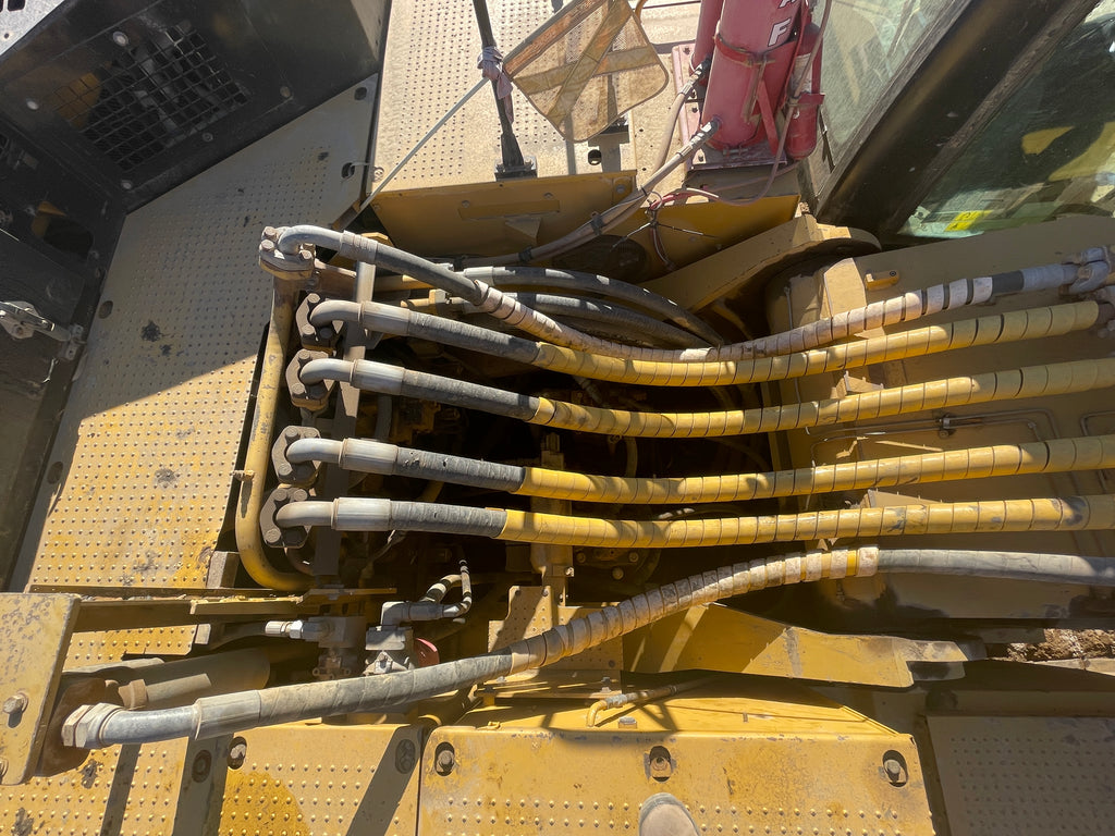 Lot 021 - 2013 Caterpillar 374 D