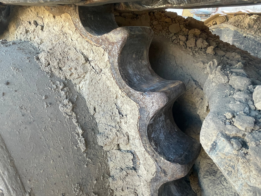 Lot 021 - 2013 Caterpillar 374 D