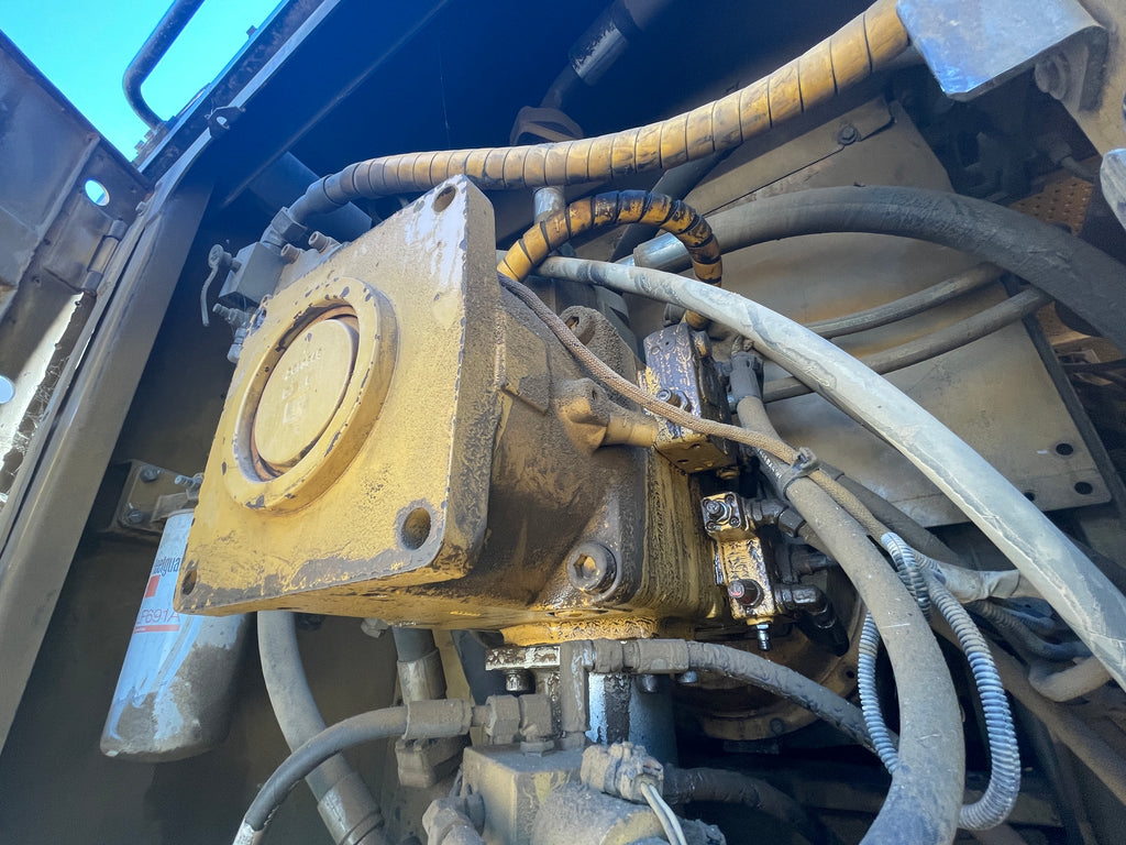 Lot 021 - 2013 Caterpillar 374 D
