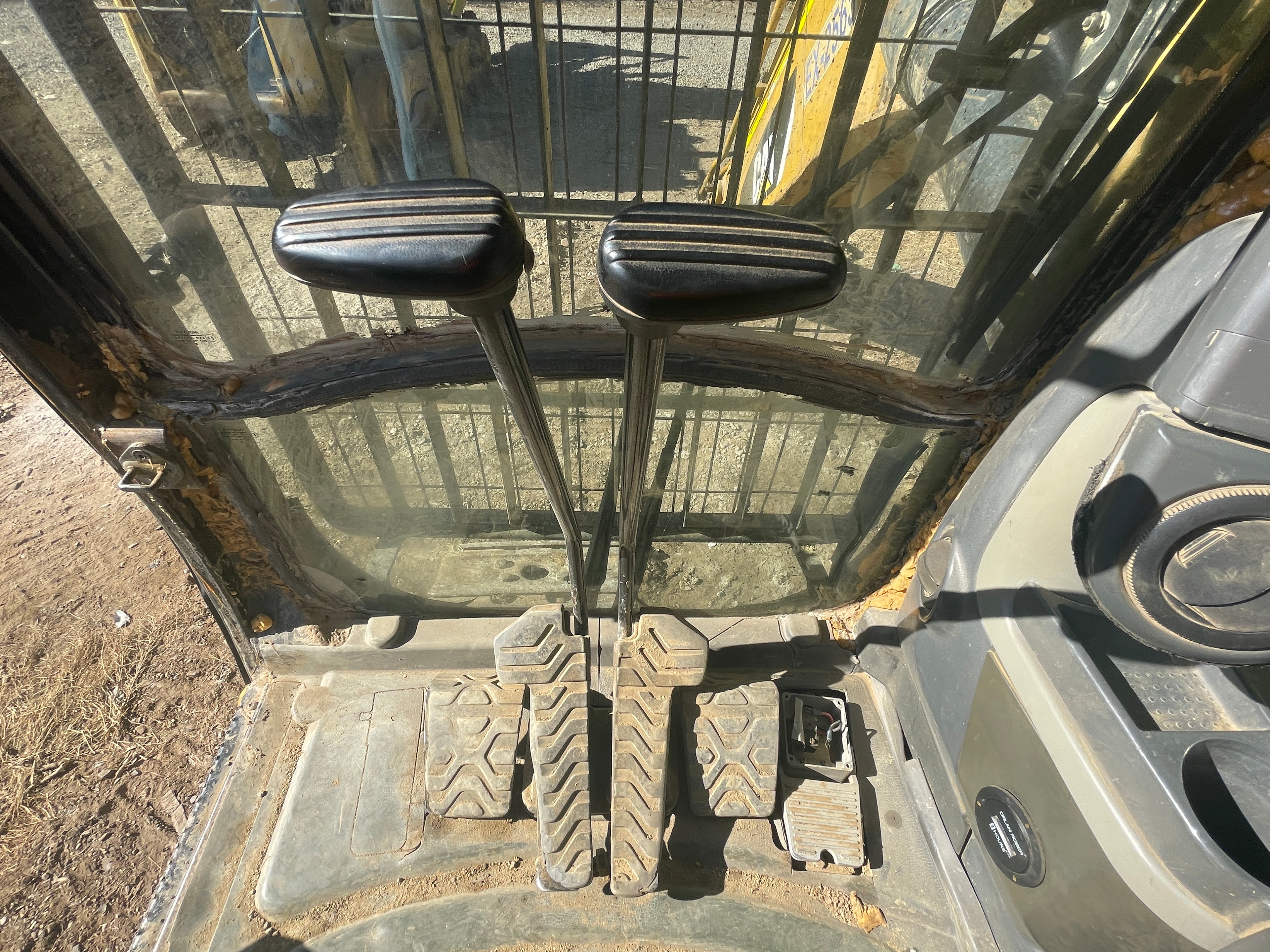 Lot 021 - 2013 Caterpillar 374 D