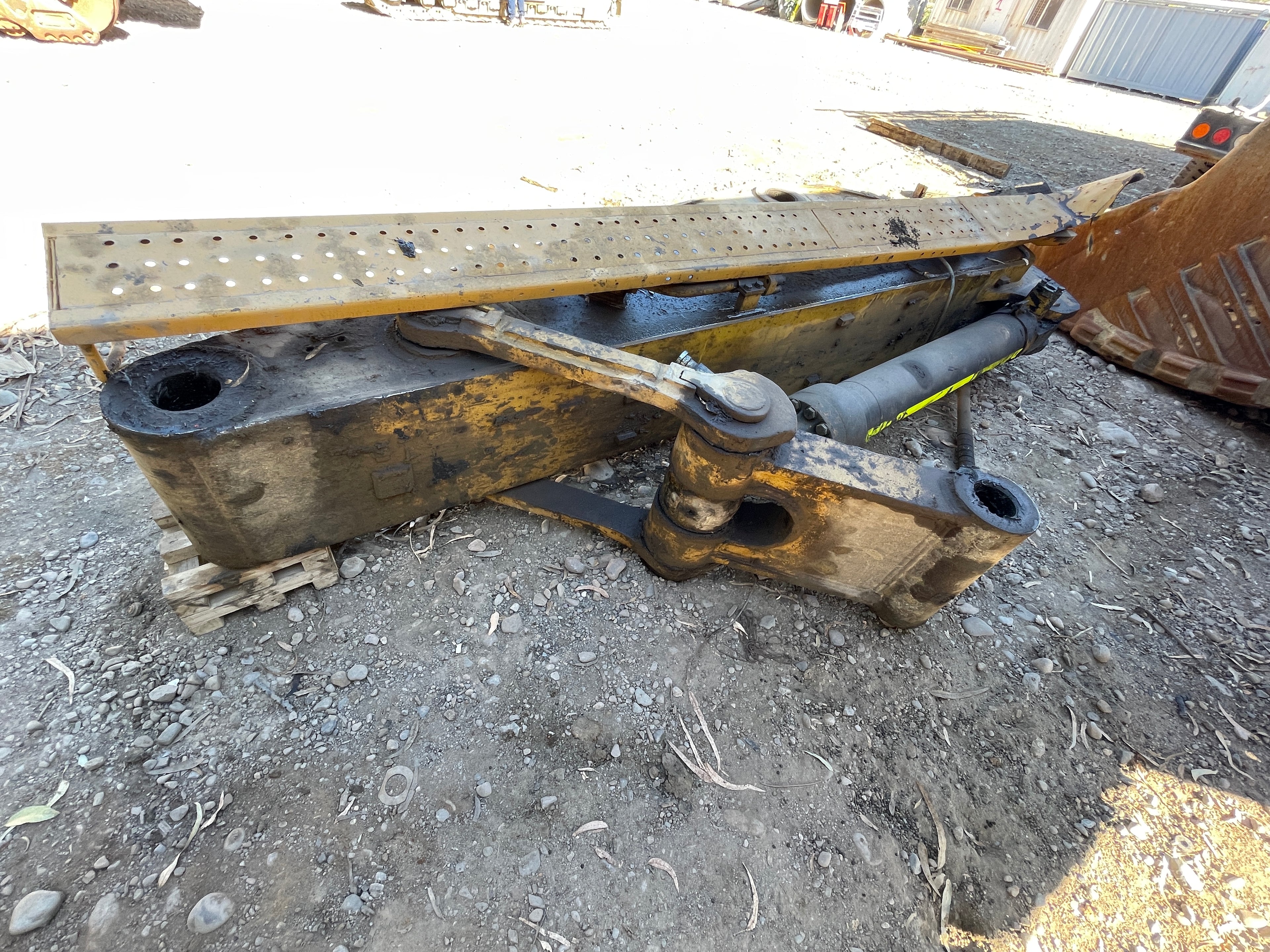 Lot 021 - 2013 Caterpillar 374 D