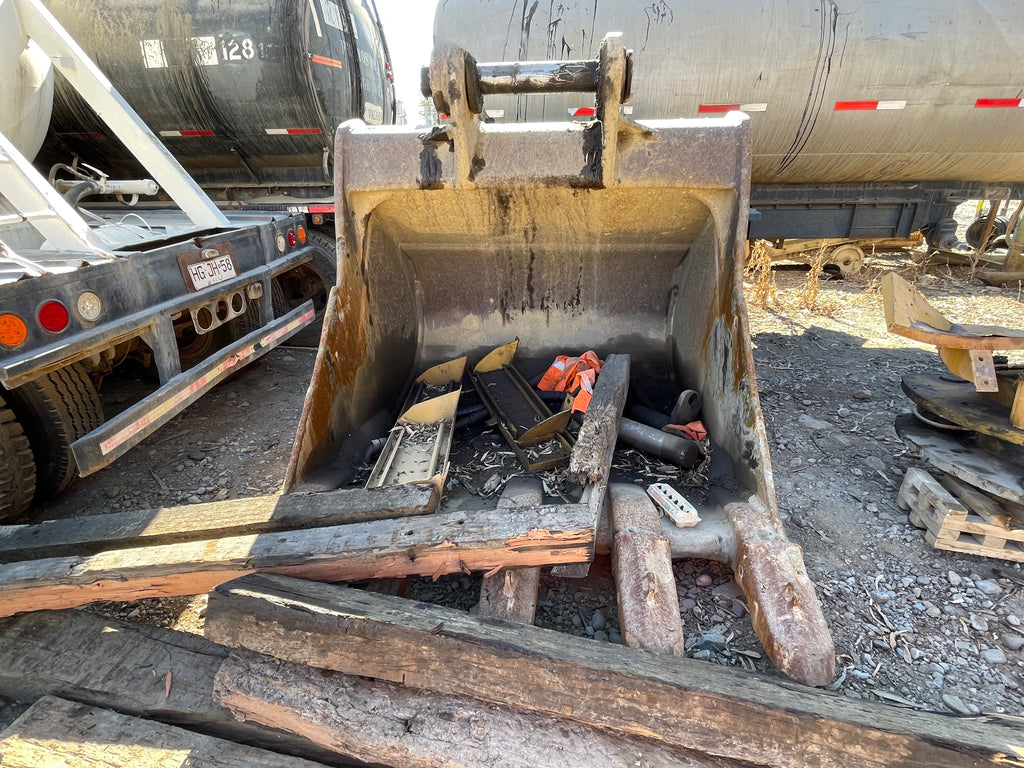 Lot 021 - 2013 Caterpillar 374 D