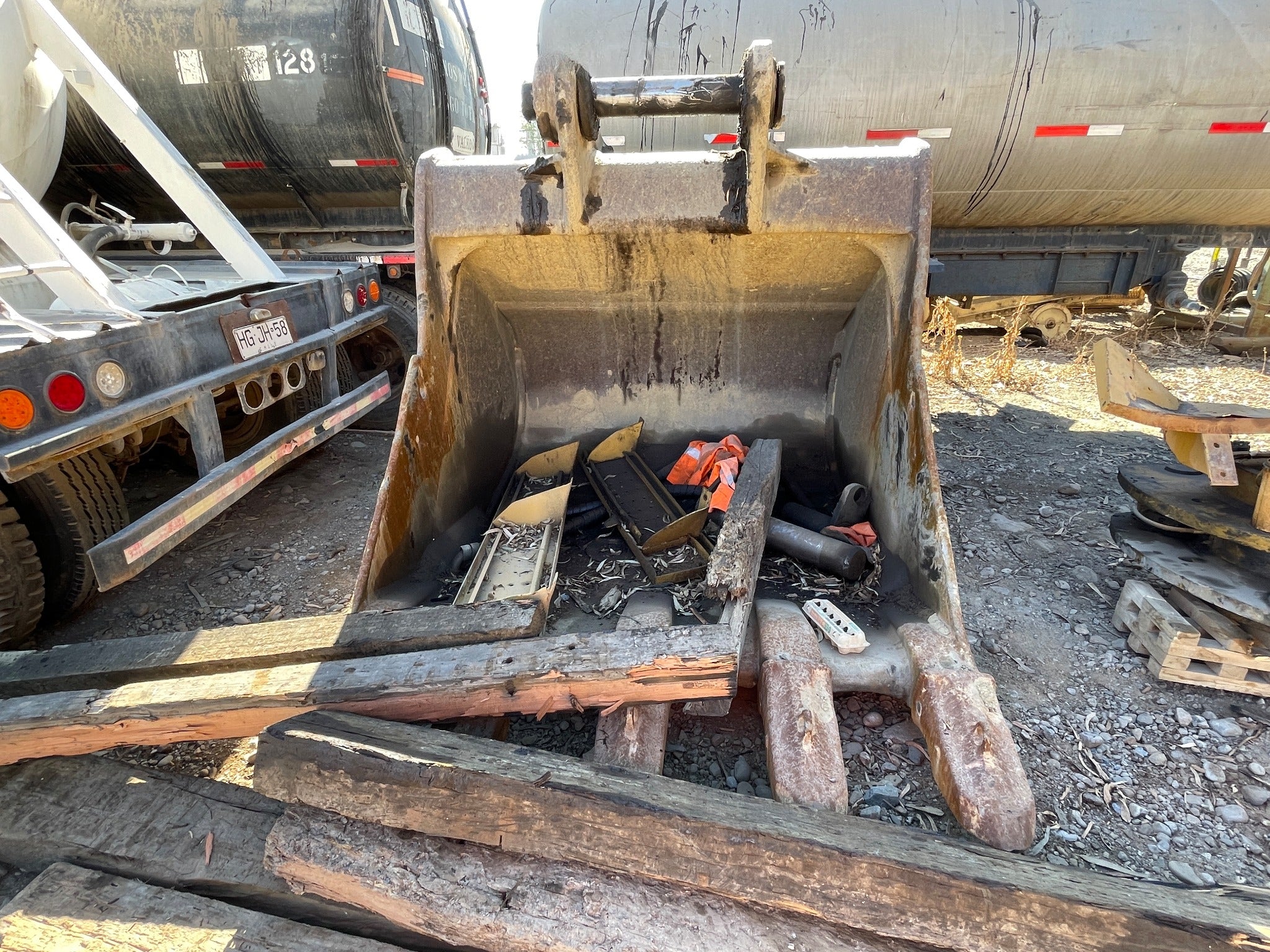 Lot 021 - 2013 Caterpillar 374 D