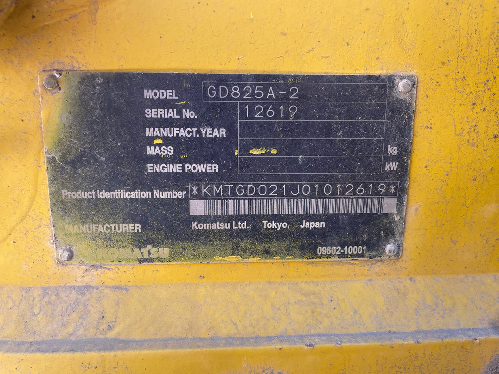 Lot 012 - 2011 Komatsu GD825A-2T