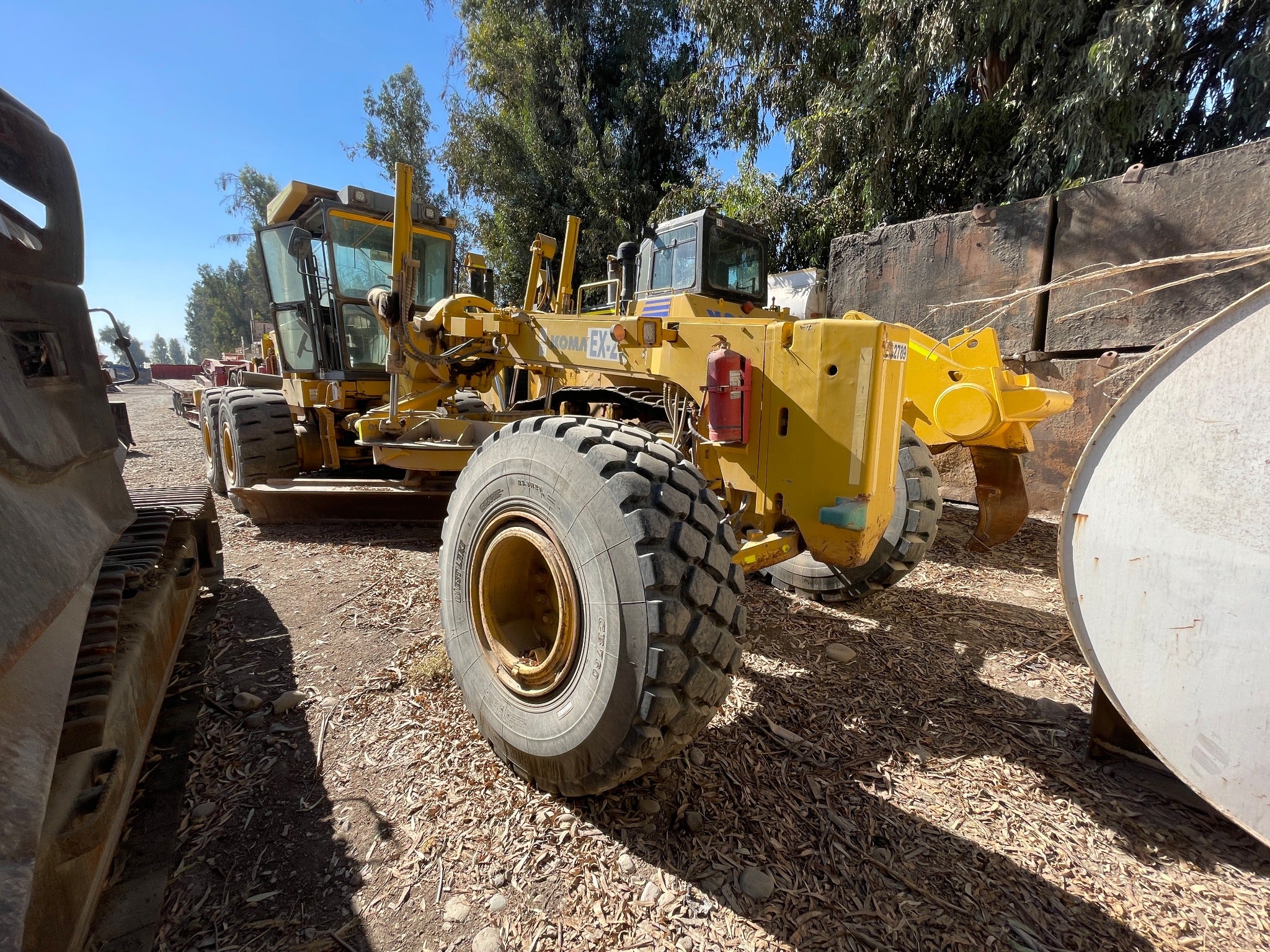 Lot 012 - 2011 Komatsu GD825A-2T