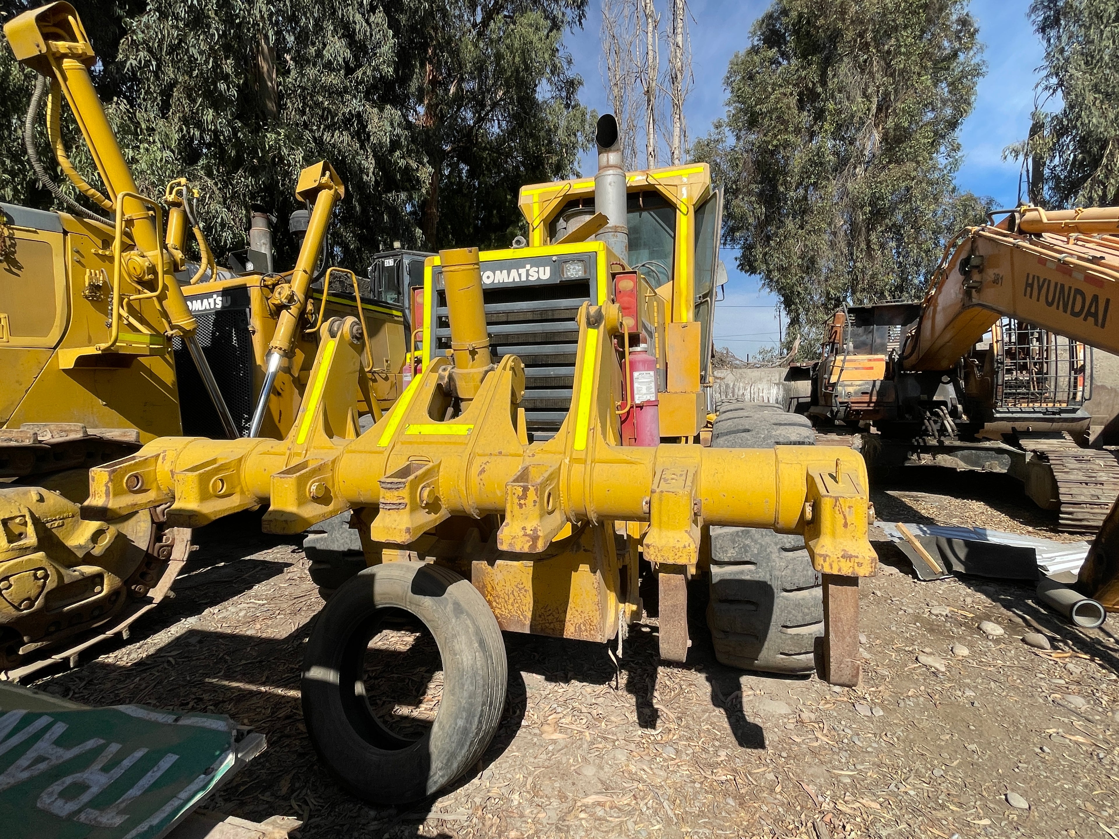 Lot 012 - 2011 Komatsu GD825A-2T