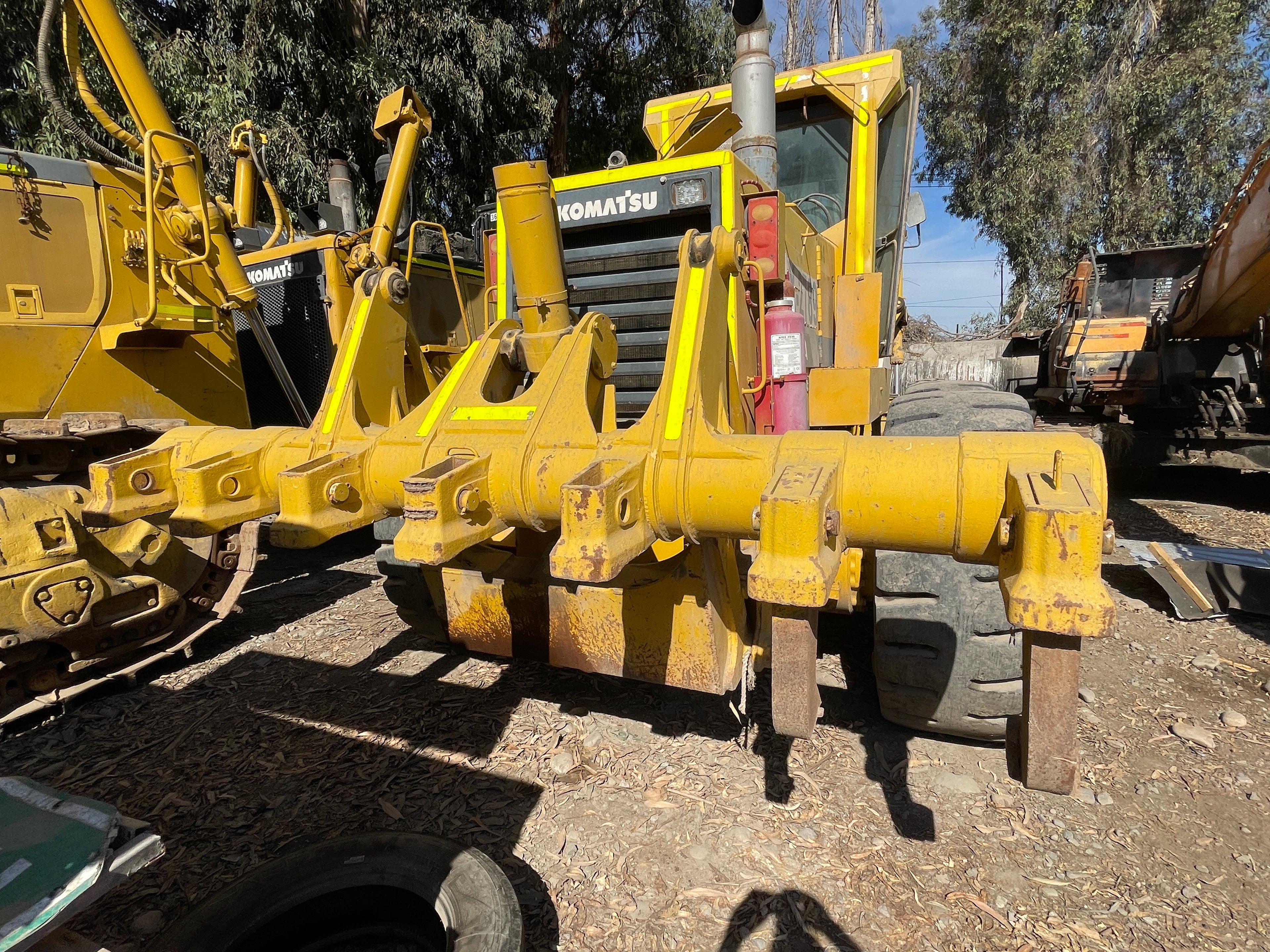 Lot 012 - 2011 Komatsu GD825A-2T