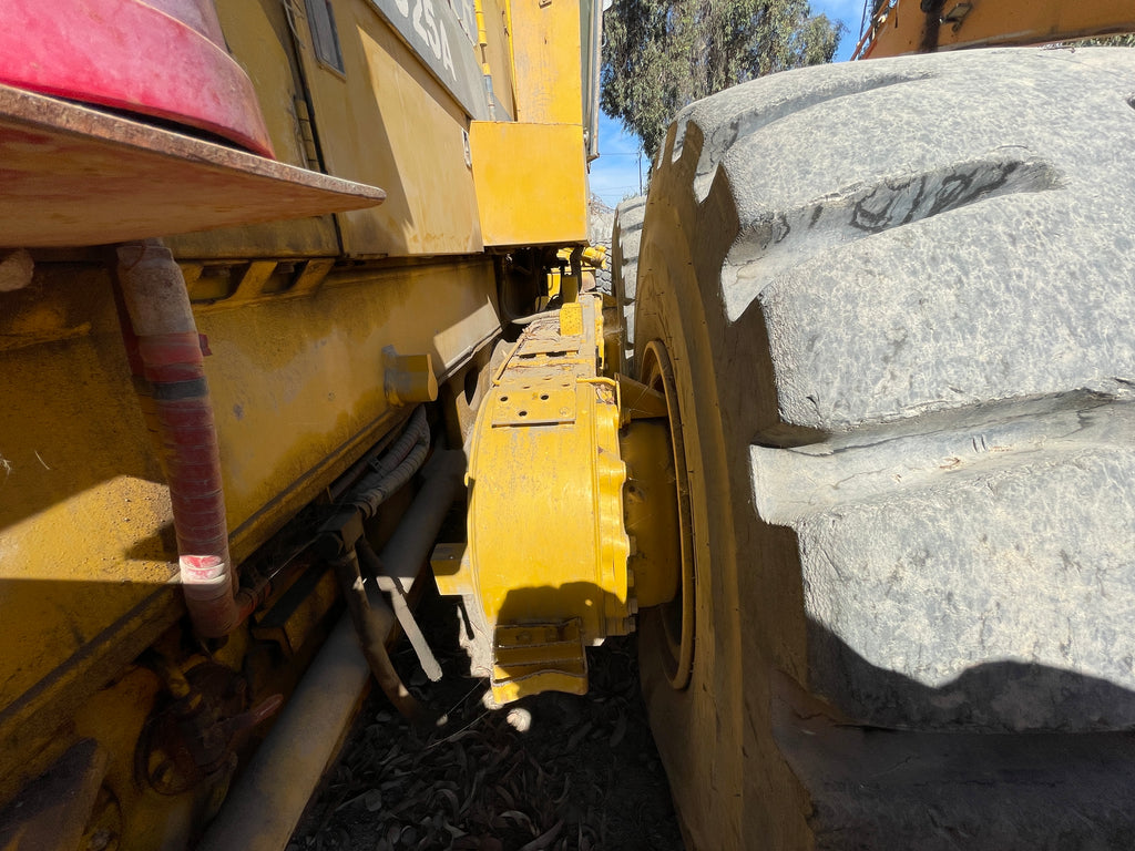 Lot 012 - 2011 Komatsu GD825A-2T