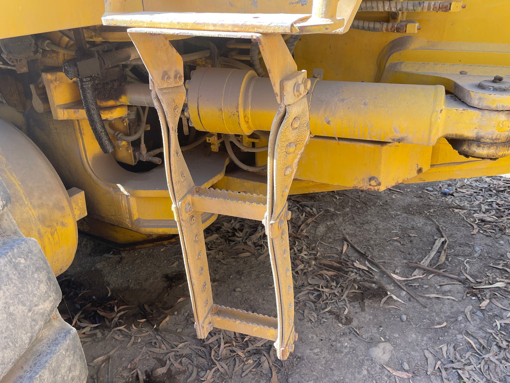Lot 012 - 2011 Komatsu GD825A-2T