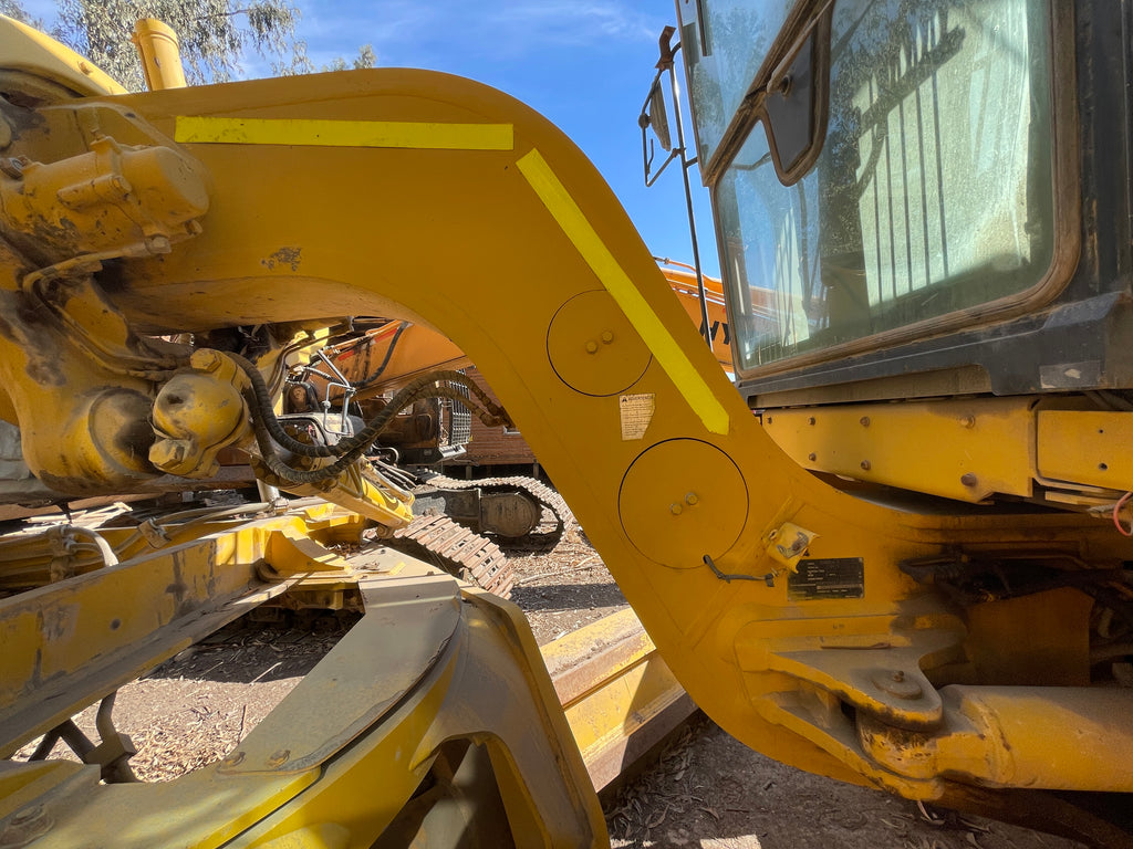 Lot 012 - 2011 Komatsu GD825A-2T