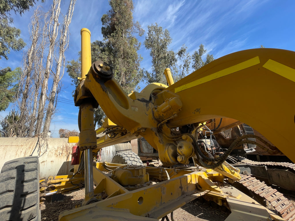 Lot 012 - 2011 Komatsu GD825A-2T