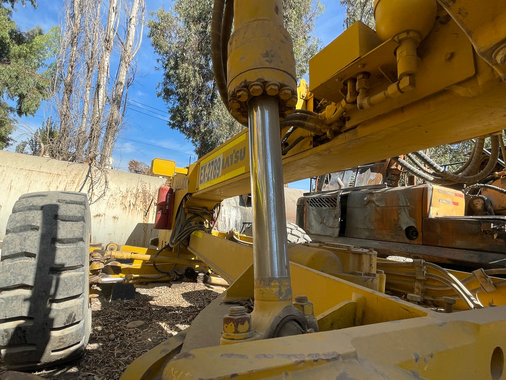 Lot 012 - 2011 Komatsu GD825A-2T