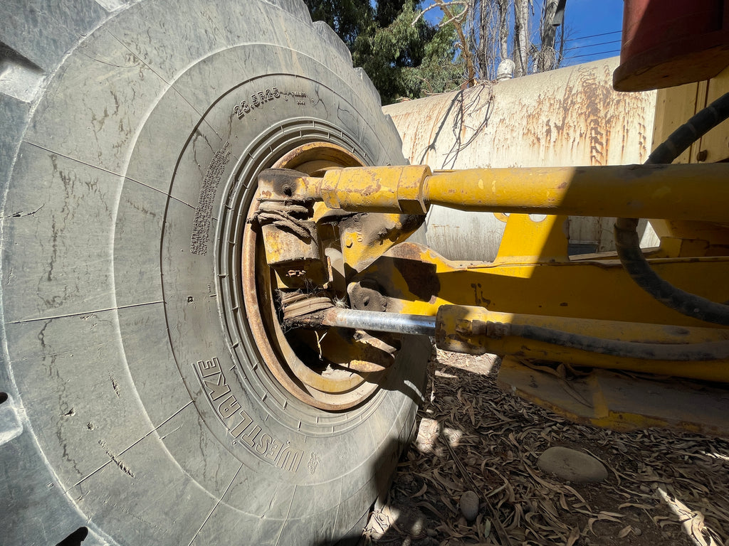Lot 012 - 2011 Komatsu GD825A-2T