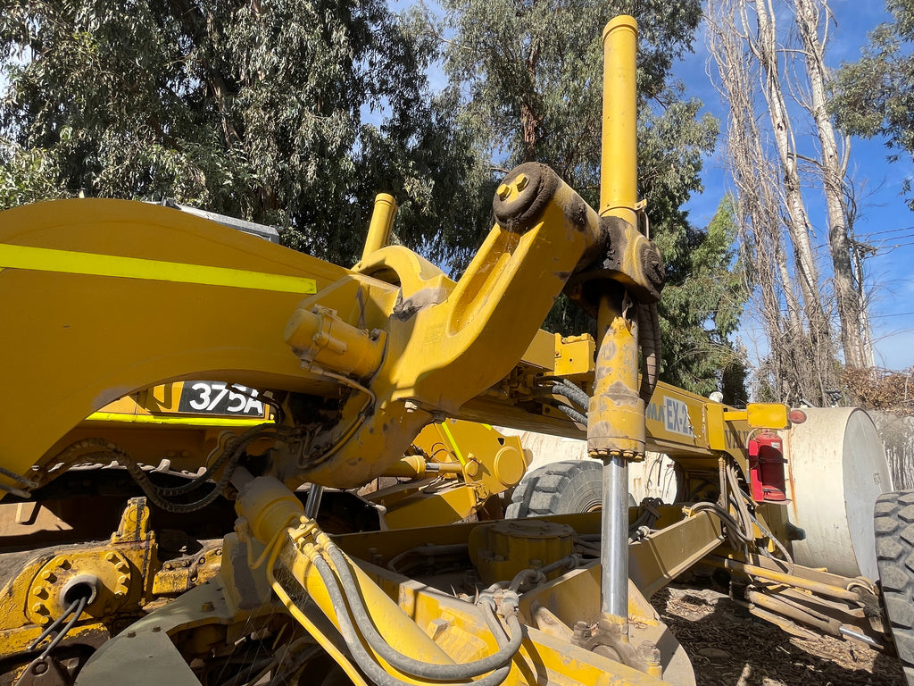 Lot 012 - 2011 Komatsu GD825A-2T