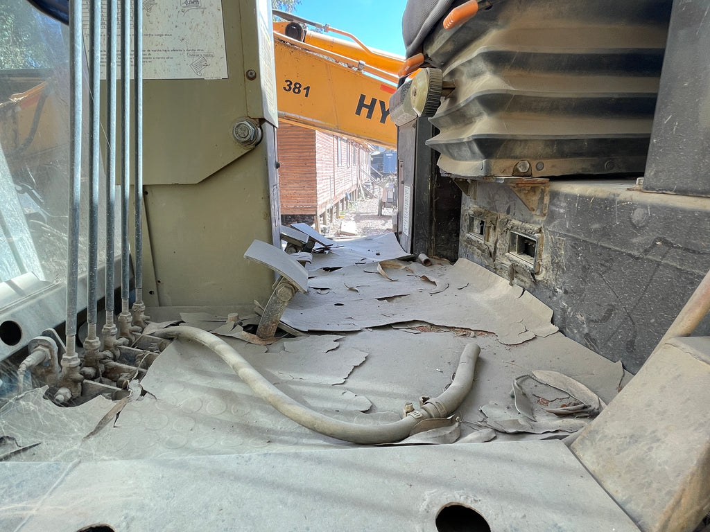 Lot 012 - 2011 Komatsu GD825A-2T