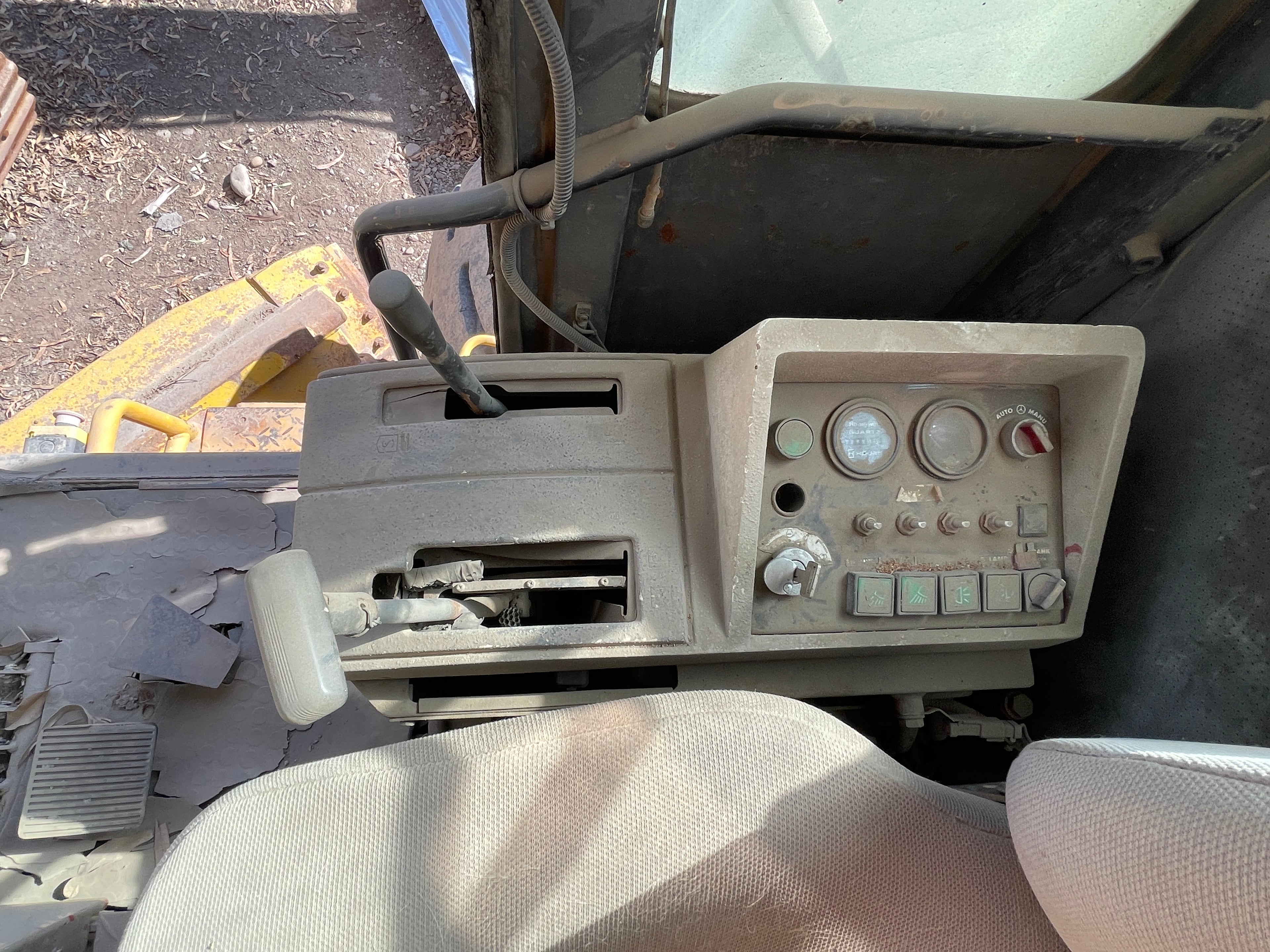 Lot 012 - 2011 Komatsu GD825A-2T