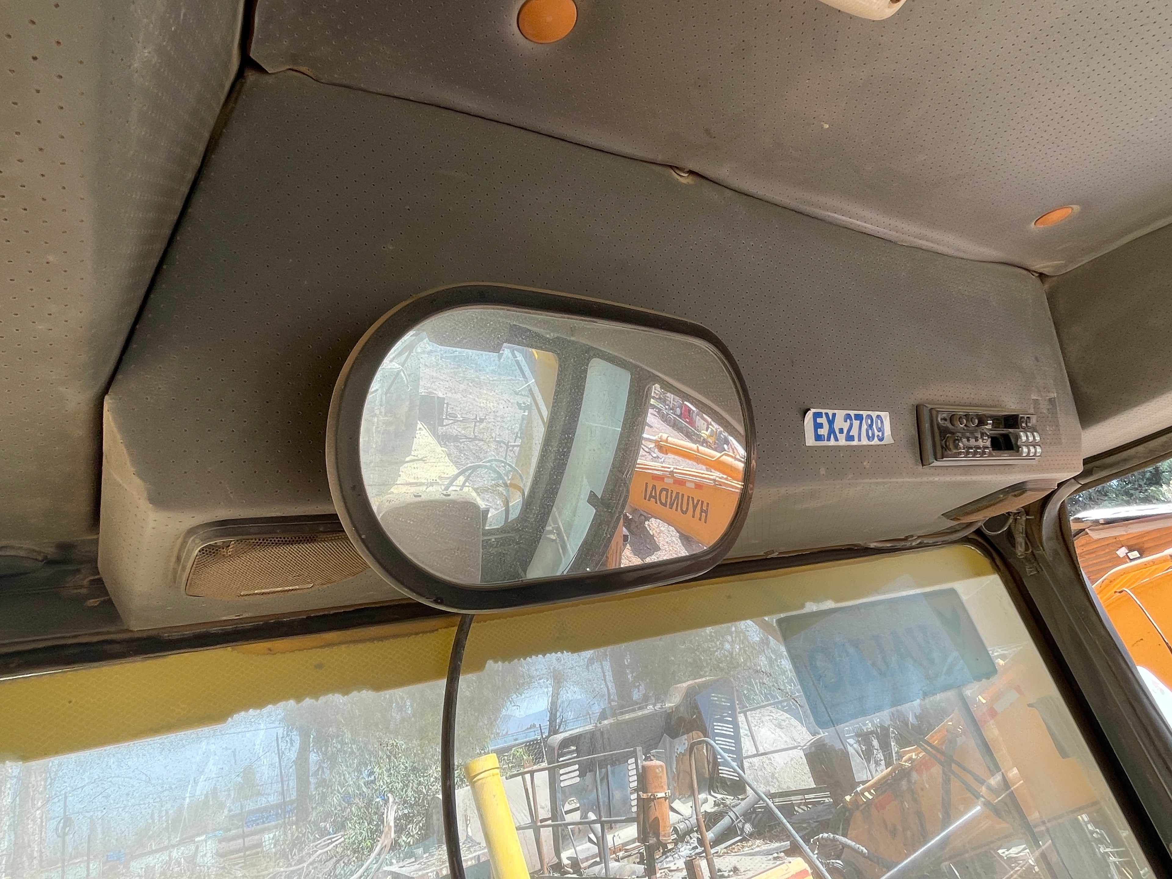 Lot 012 - 2011 Komatsu GD825A-2T
