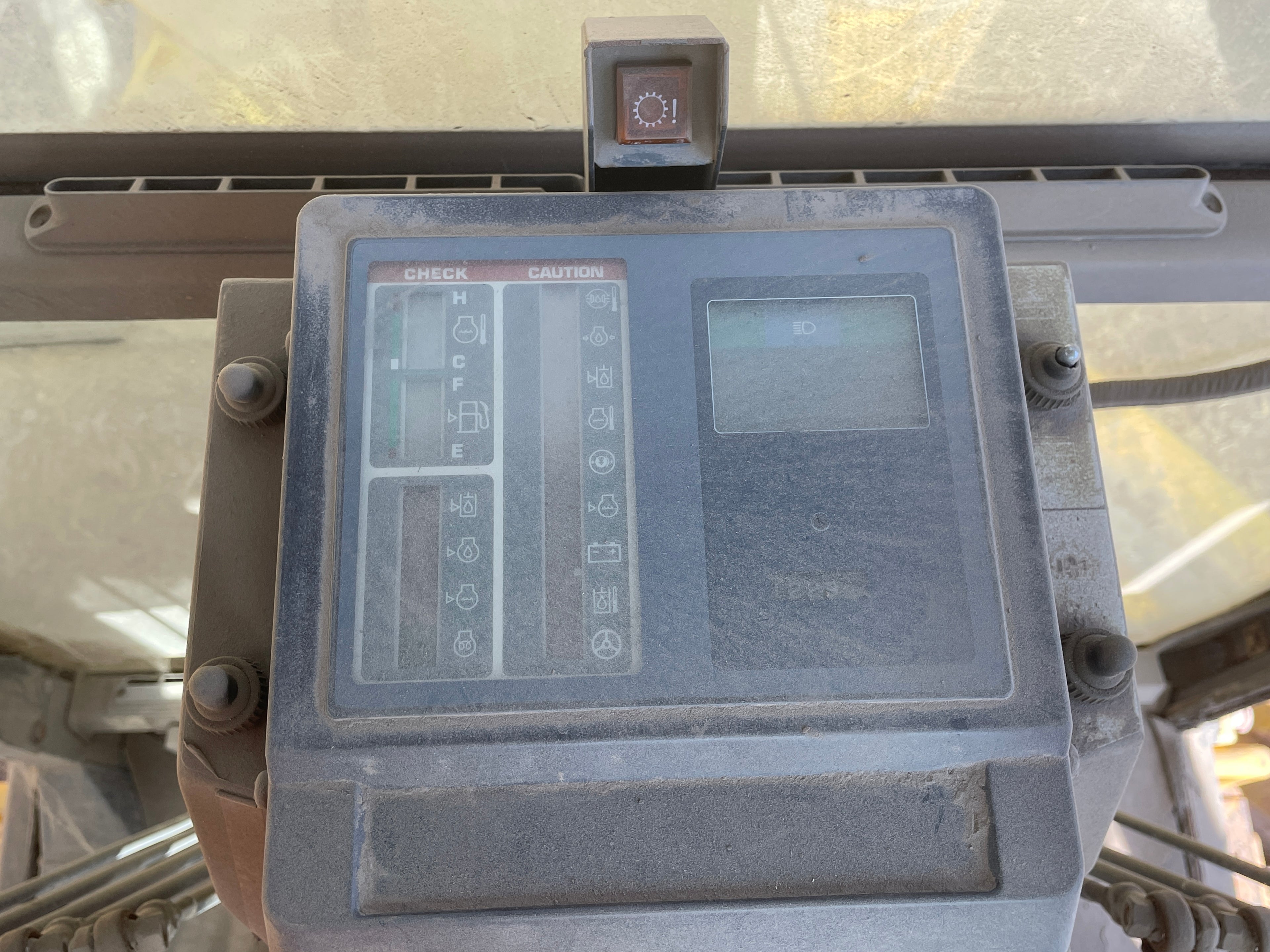 Lot 012 - 2011 Komatsu GD825A-2T
