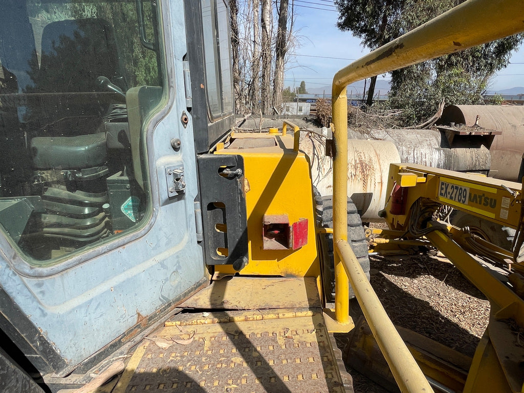 Lot 012 - 2011 Komatsu GD825A-2T