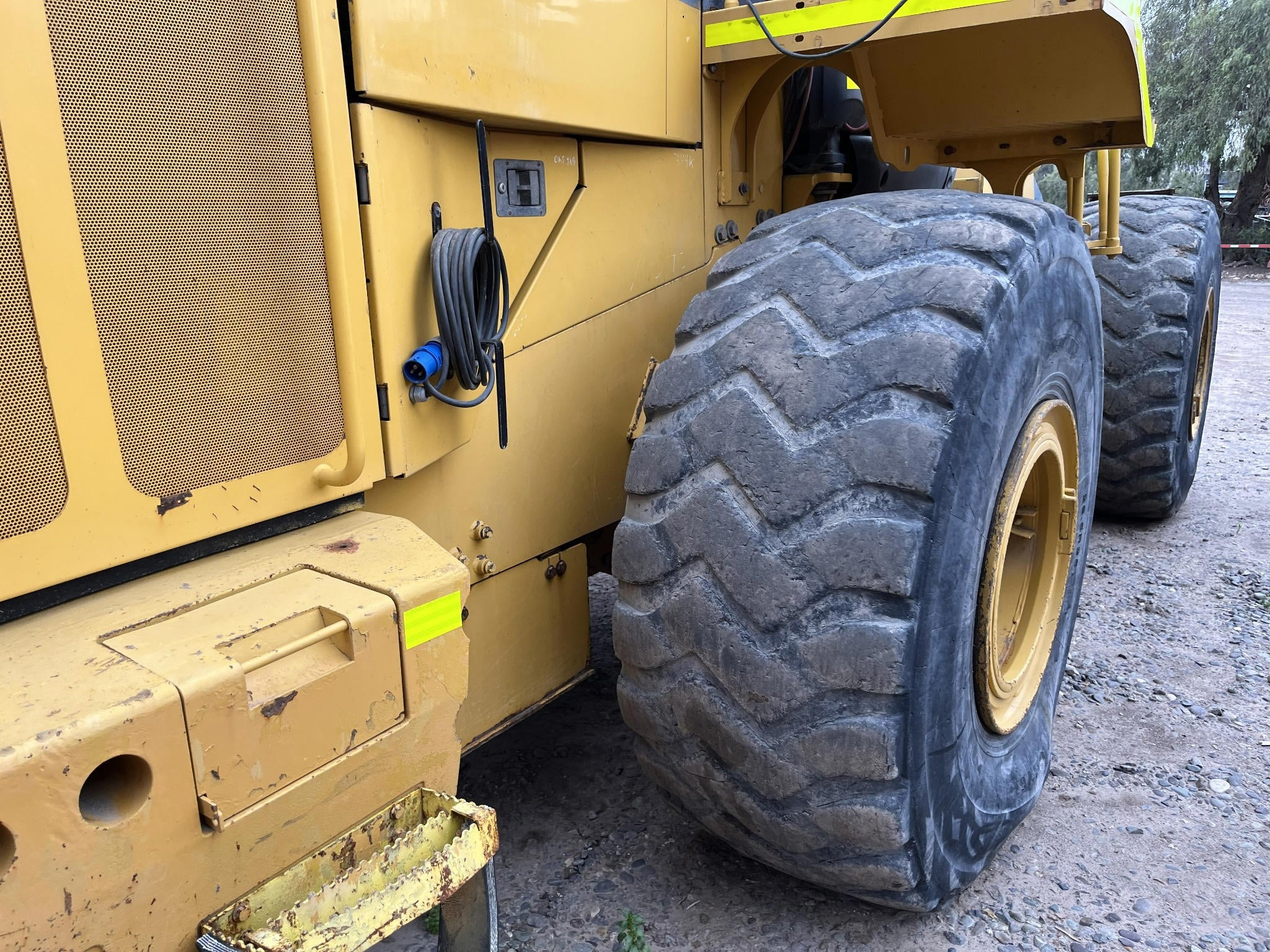 Lot 006 - 2013 John Deere 744K