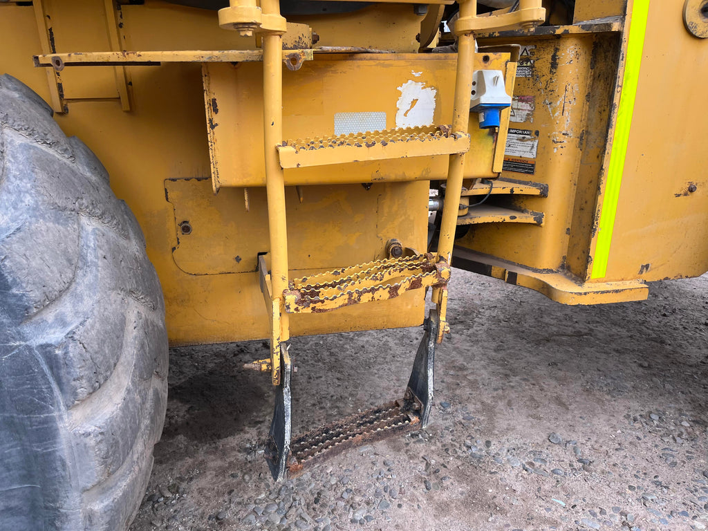 Lot 006 - 2013 John Deere 744K